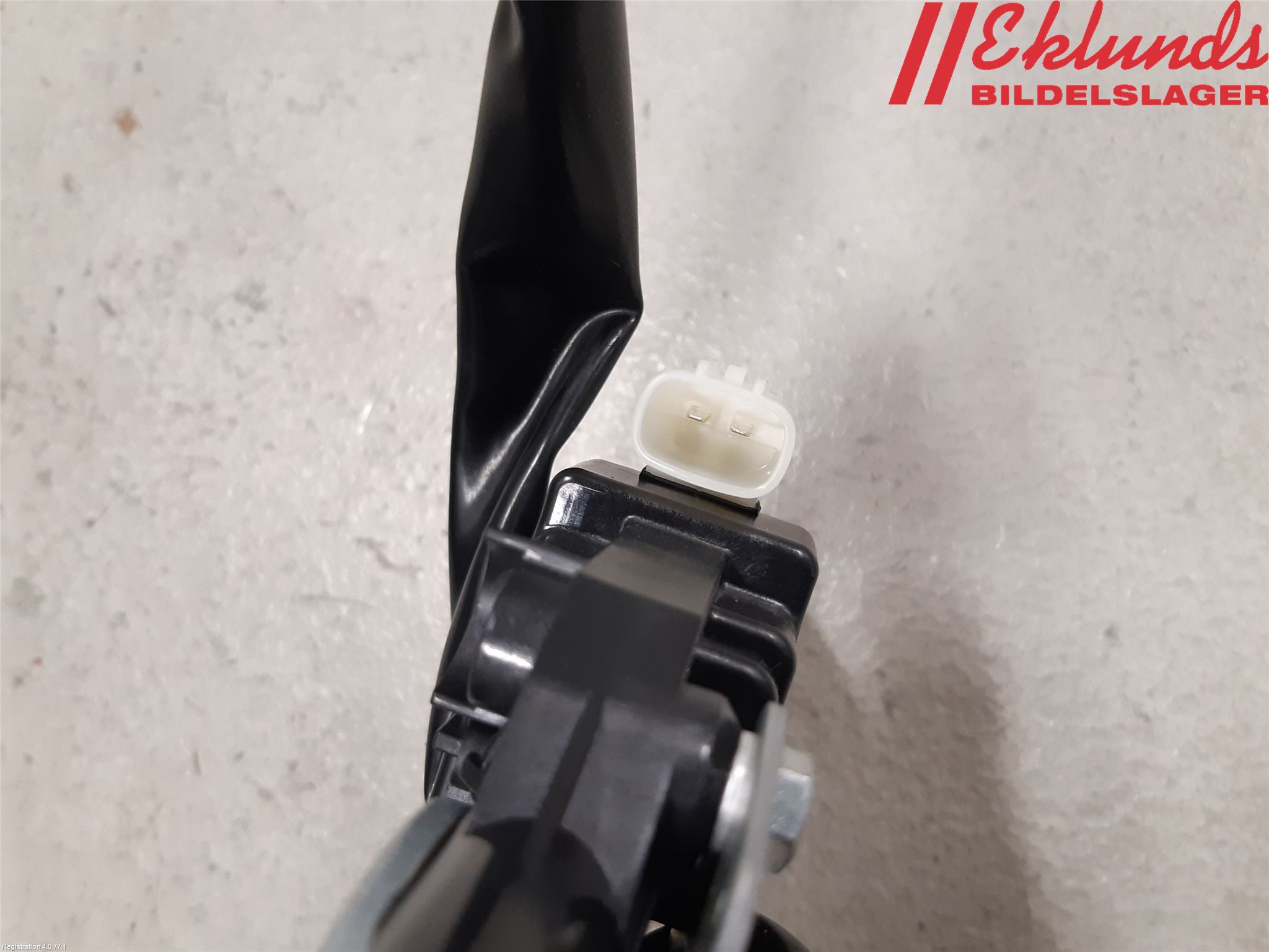 Toyota COROLLA 19- Låskista Baklucka