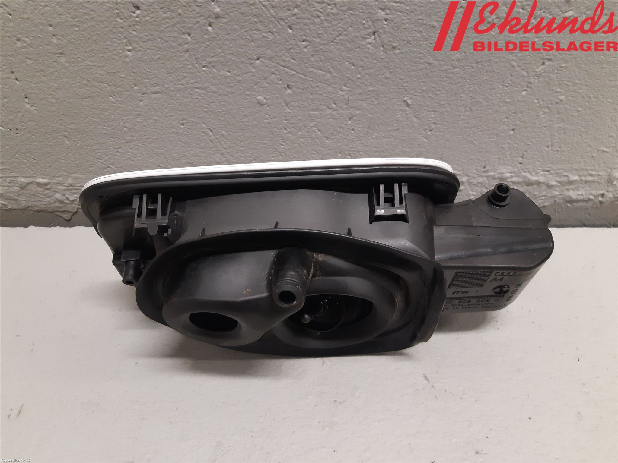Audi A4/S4 B9 16-19 Tanklucka