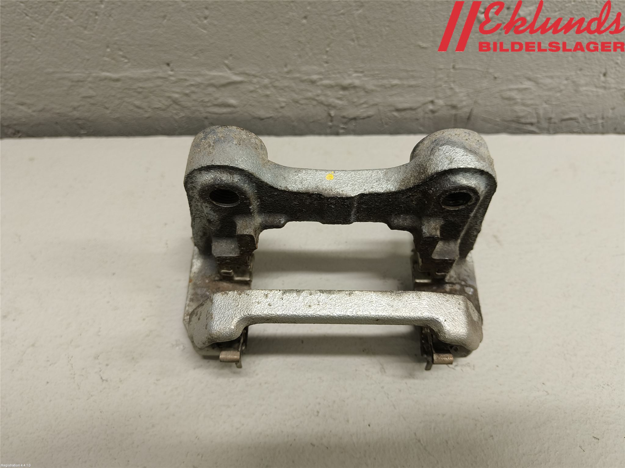 Toyota bZ4X EA10 22- Bromsokshållare