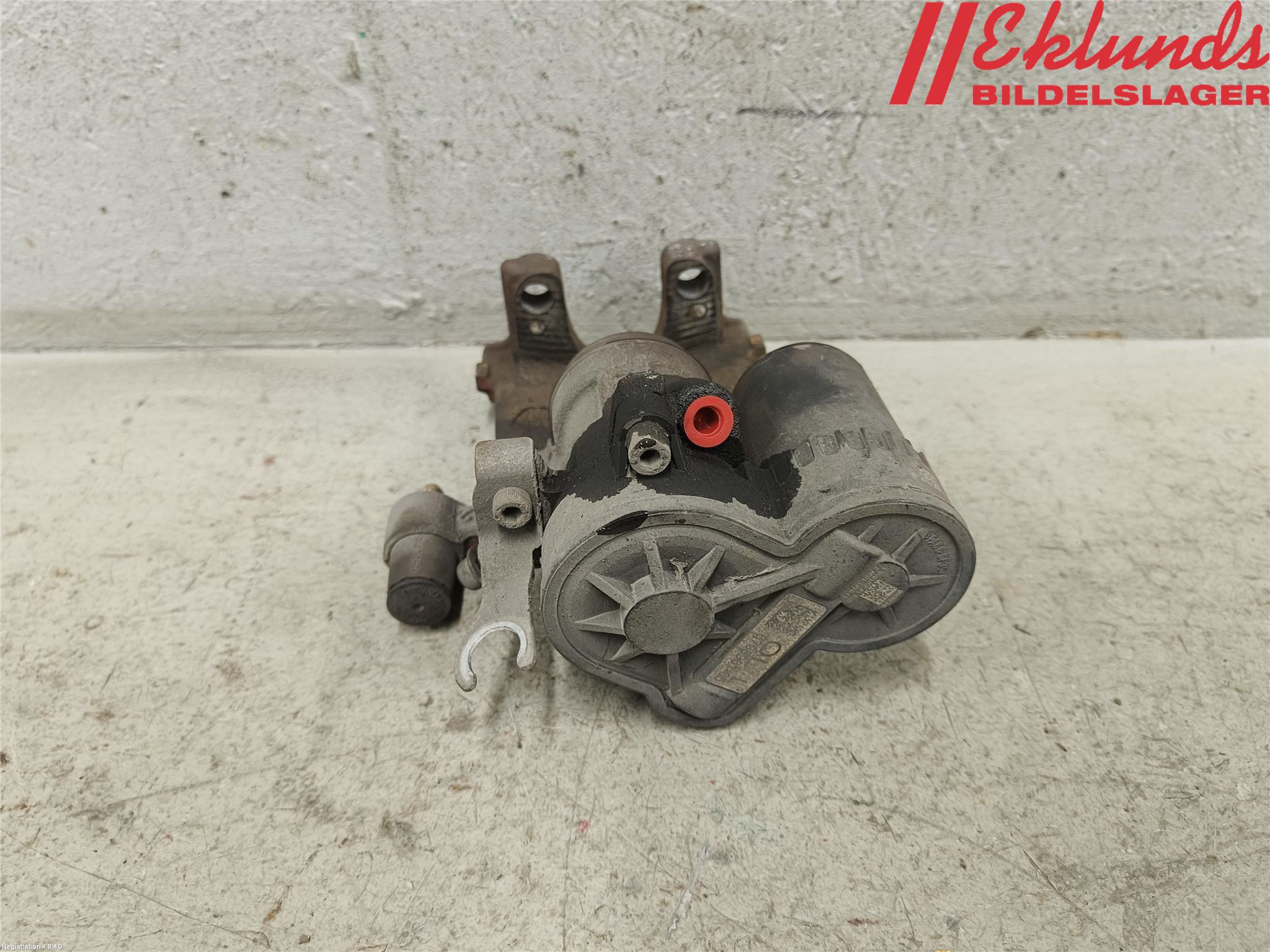 BMW X1 F48 15-22 Bromsok Bak Vänster