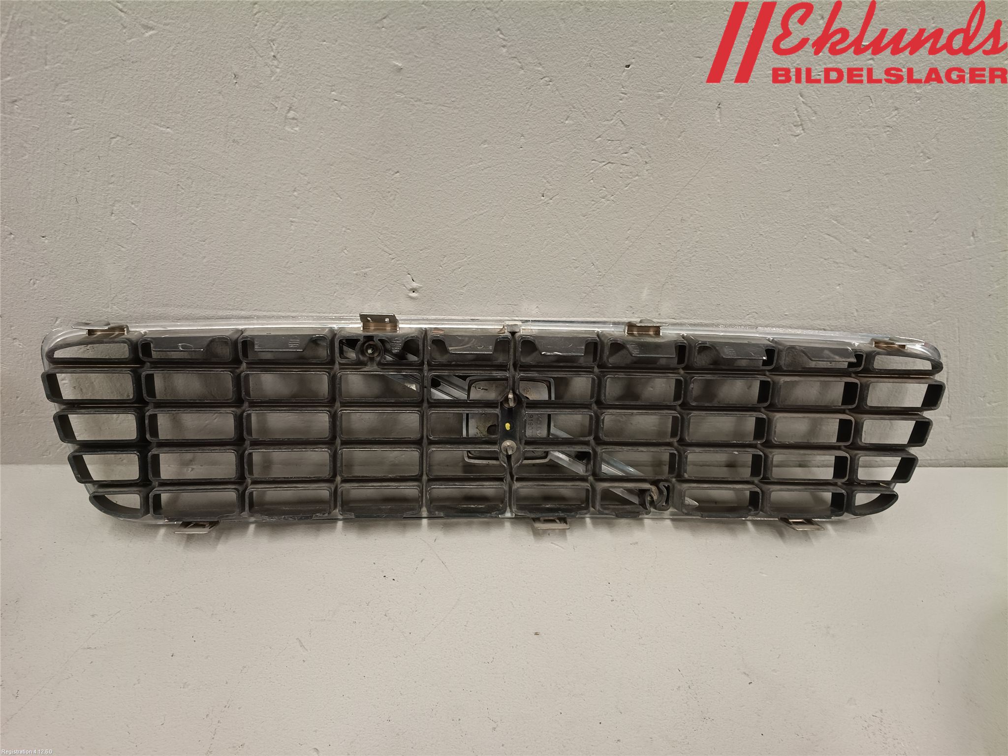 Volvo S60 01-04 Grill Komp