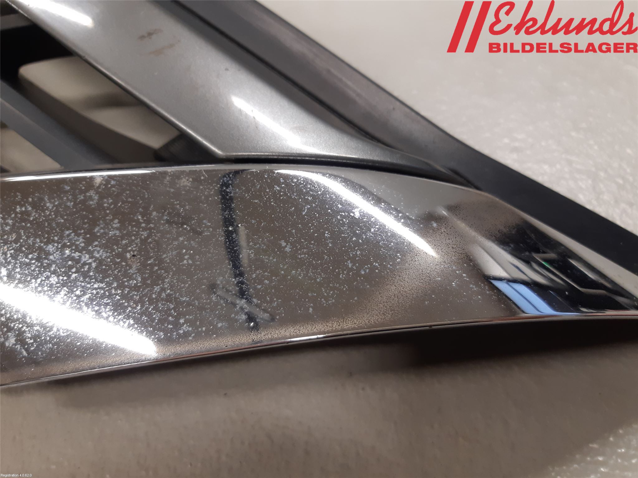 Subaru IMPREZA III 08-11 Grill Komp