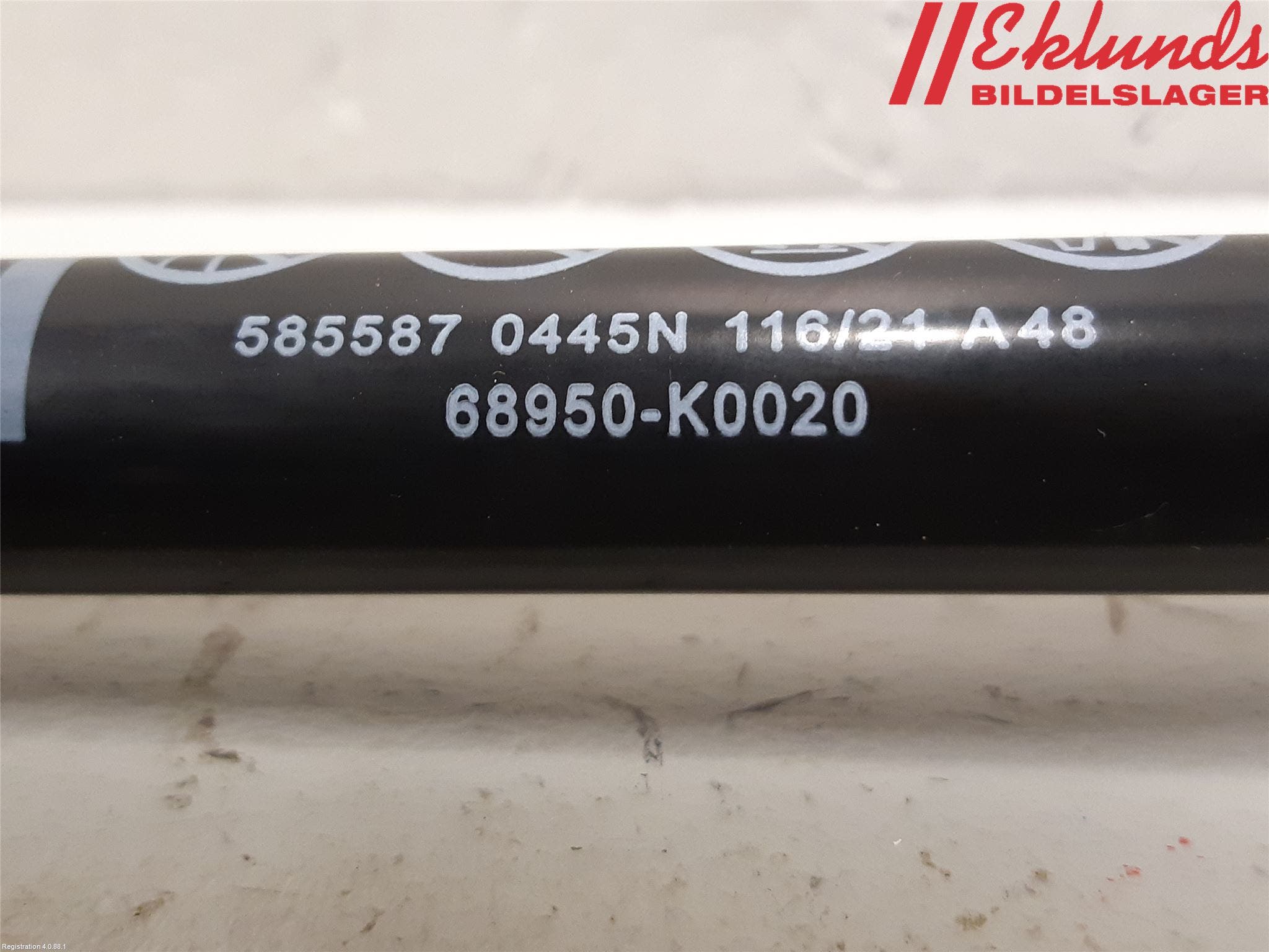 Toyota YARIS XP21 20- Gasfjäder Baklucka