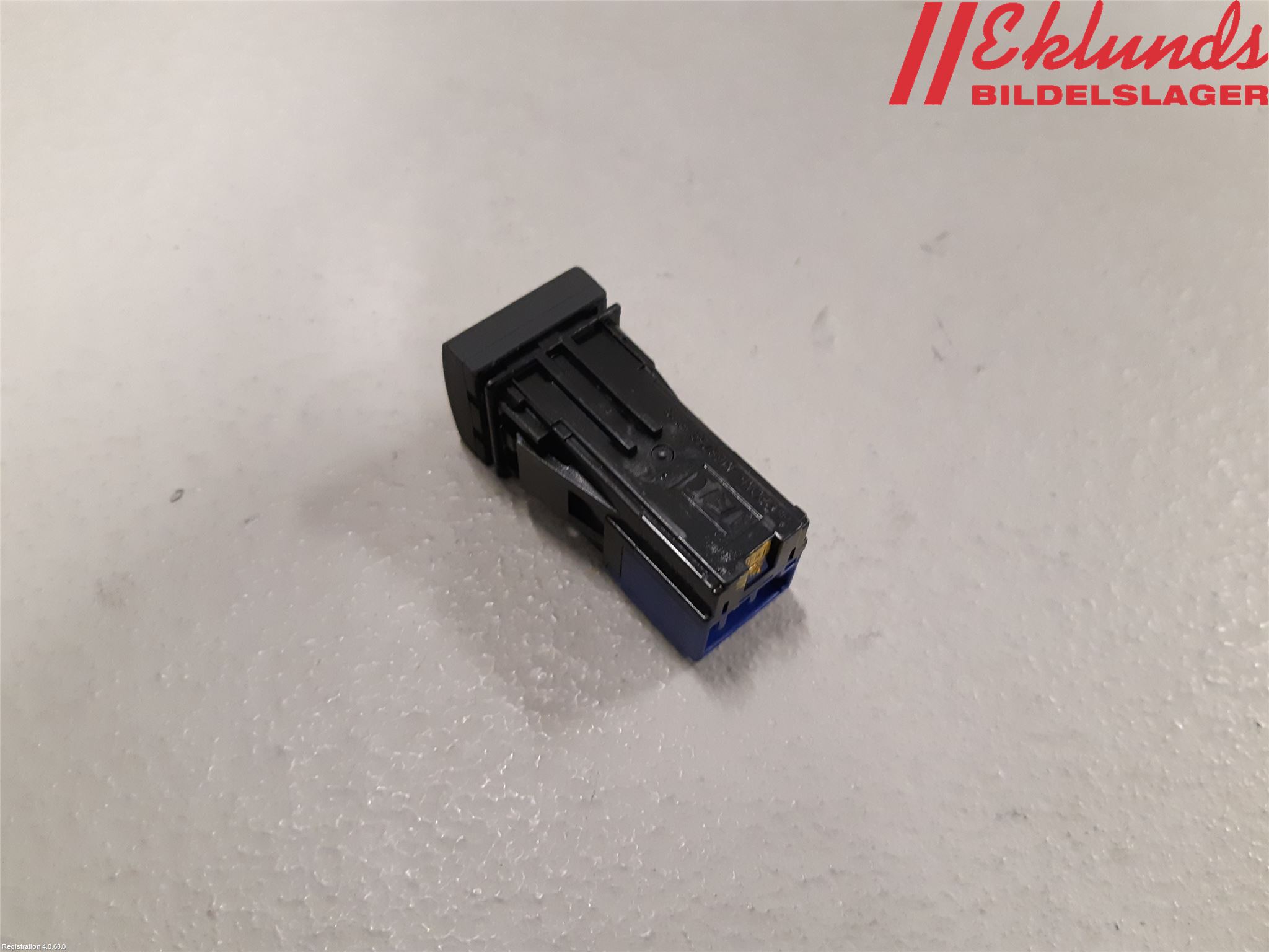 Toyota COROLLA 19- Strömställare Övrigt