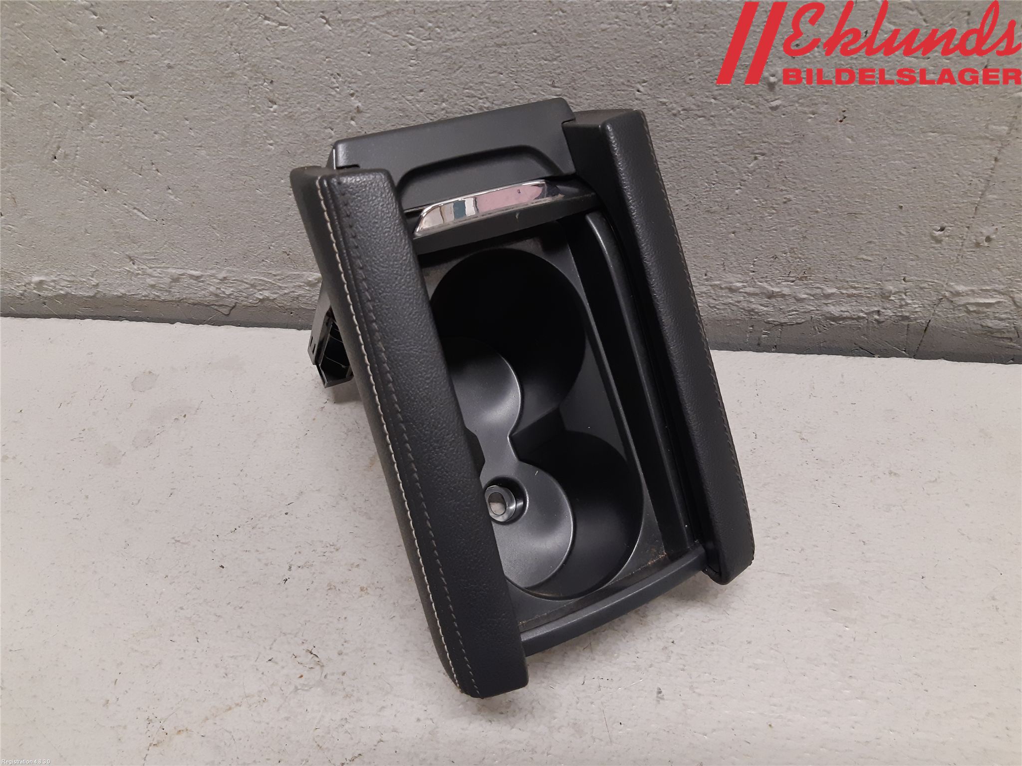 MG ZS EV 20- Mugghållare