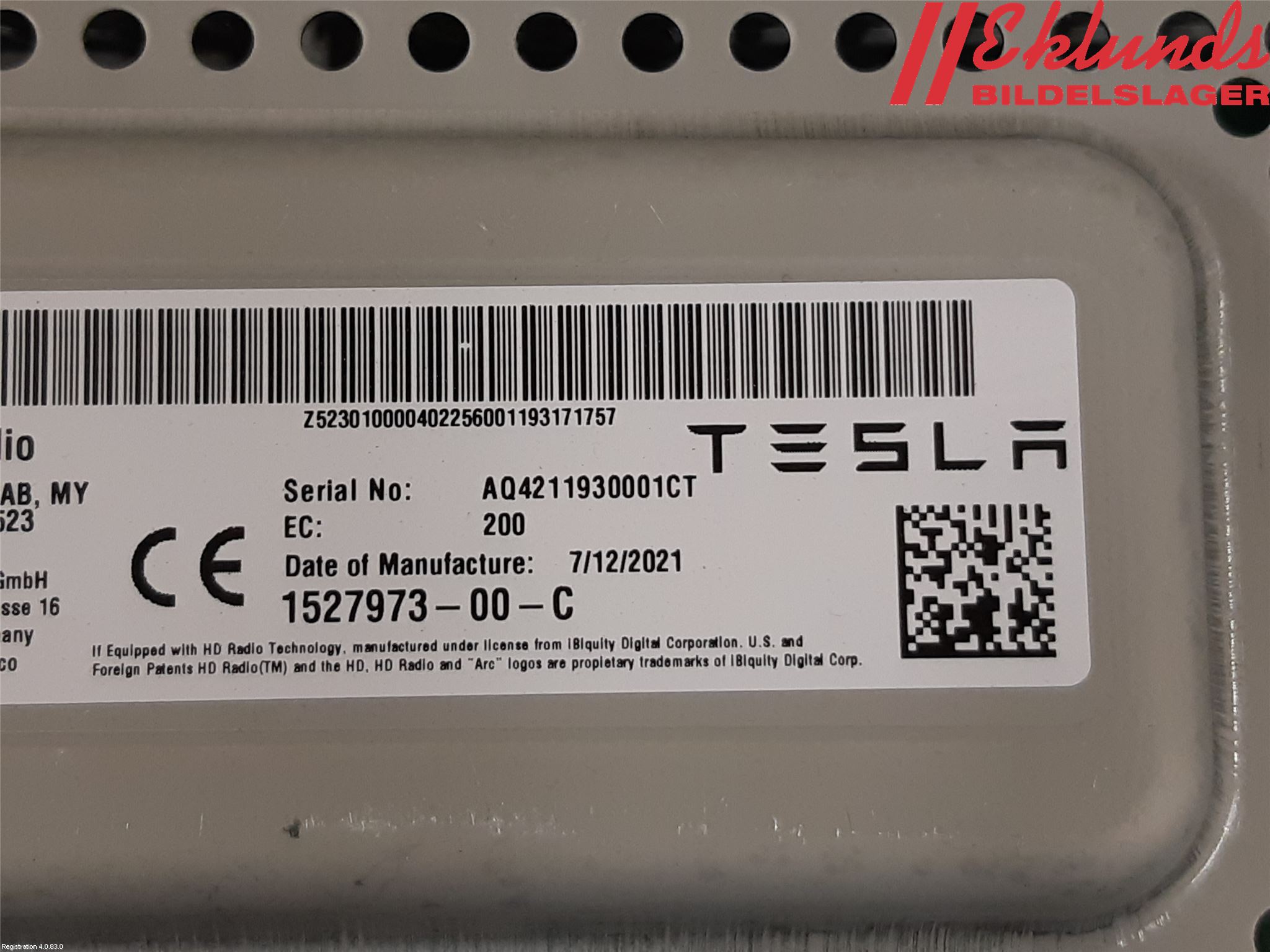 Tesla MODEL Y 21- Antennförstärkare