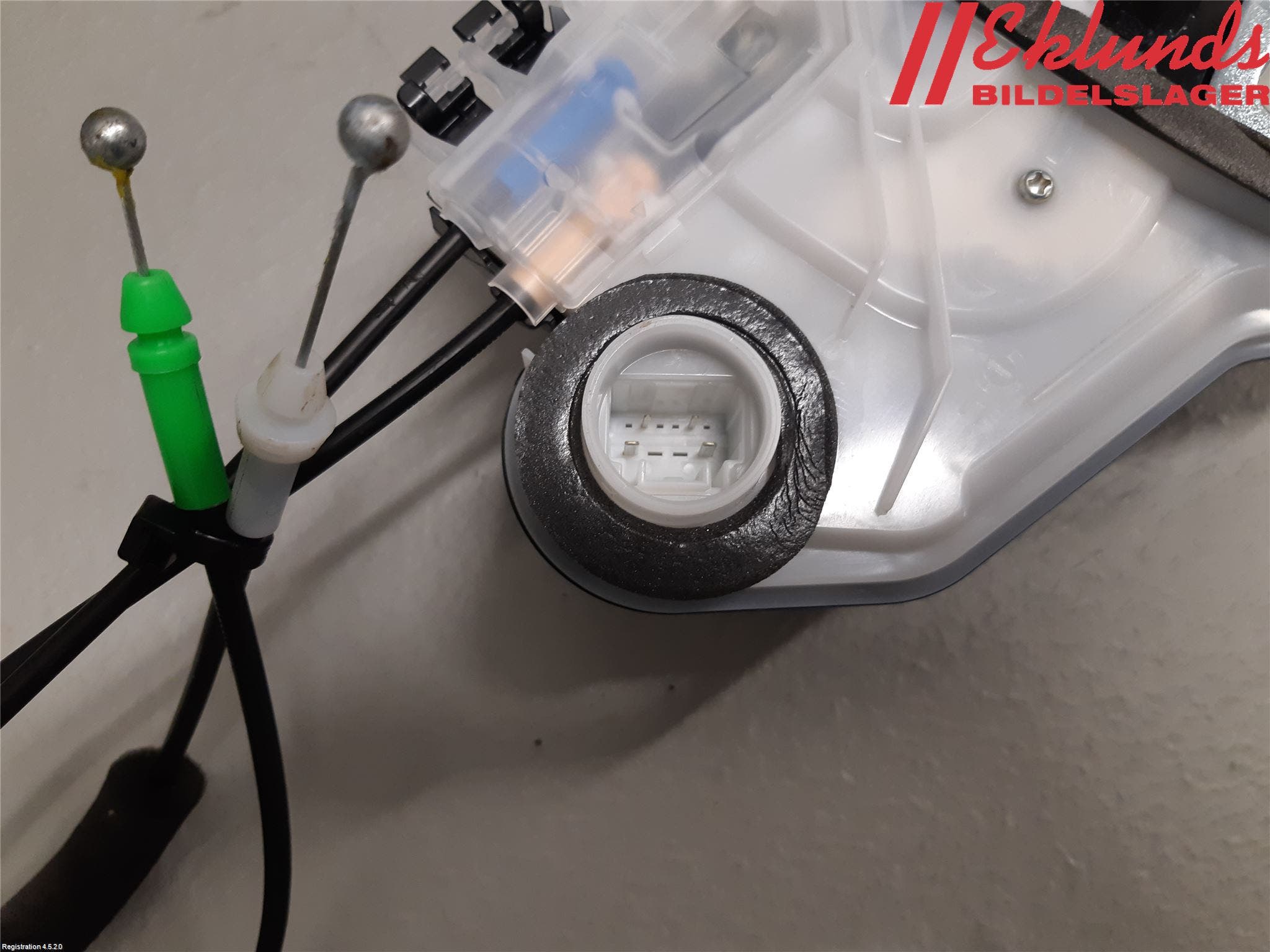 Toyota RAV4 19- Låskista-Dörrlås