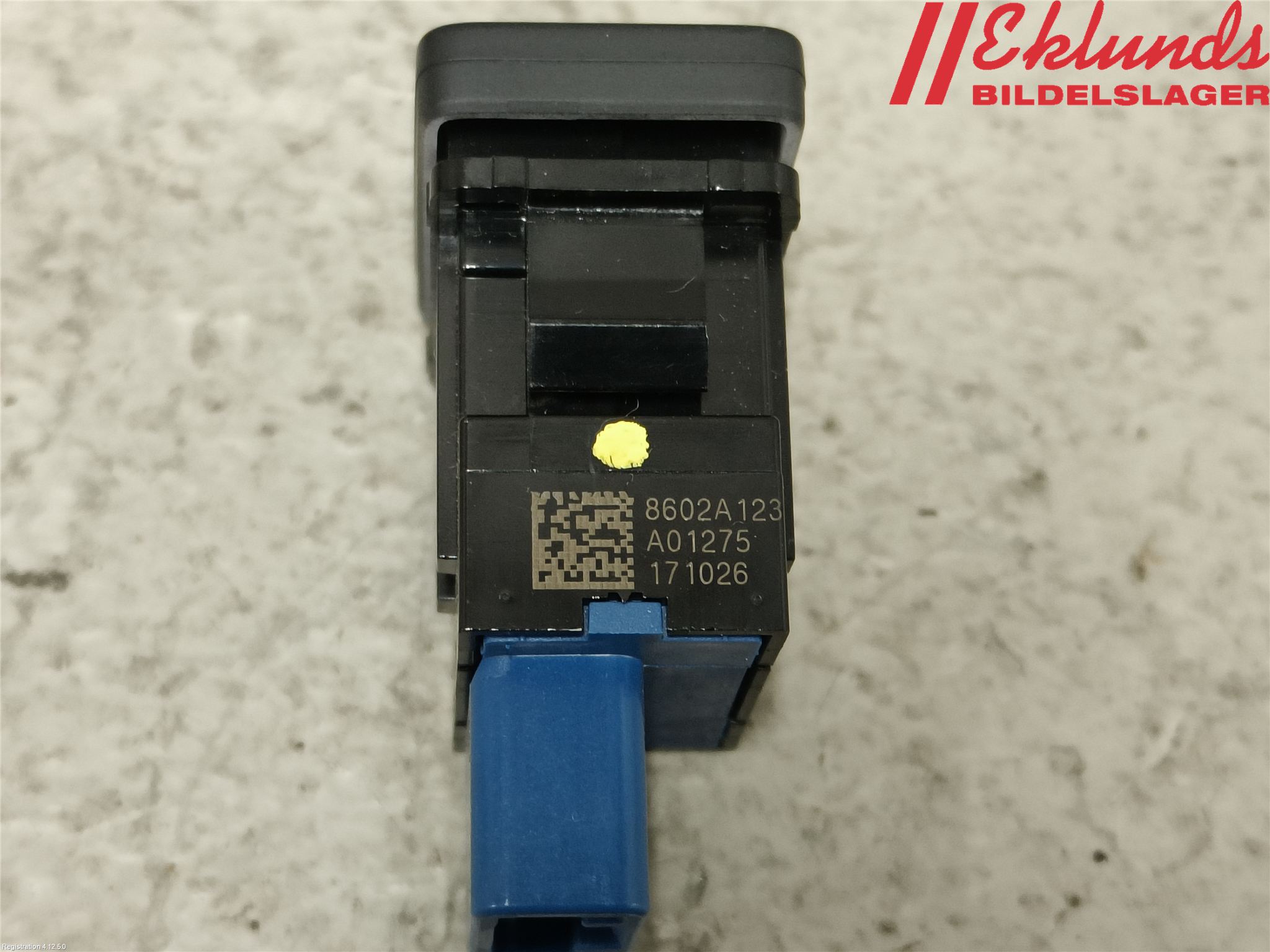 Mitsubishi ECLIPS CROSS Strömställare Antisladd