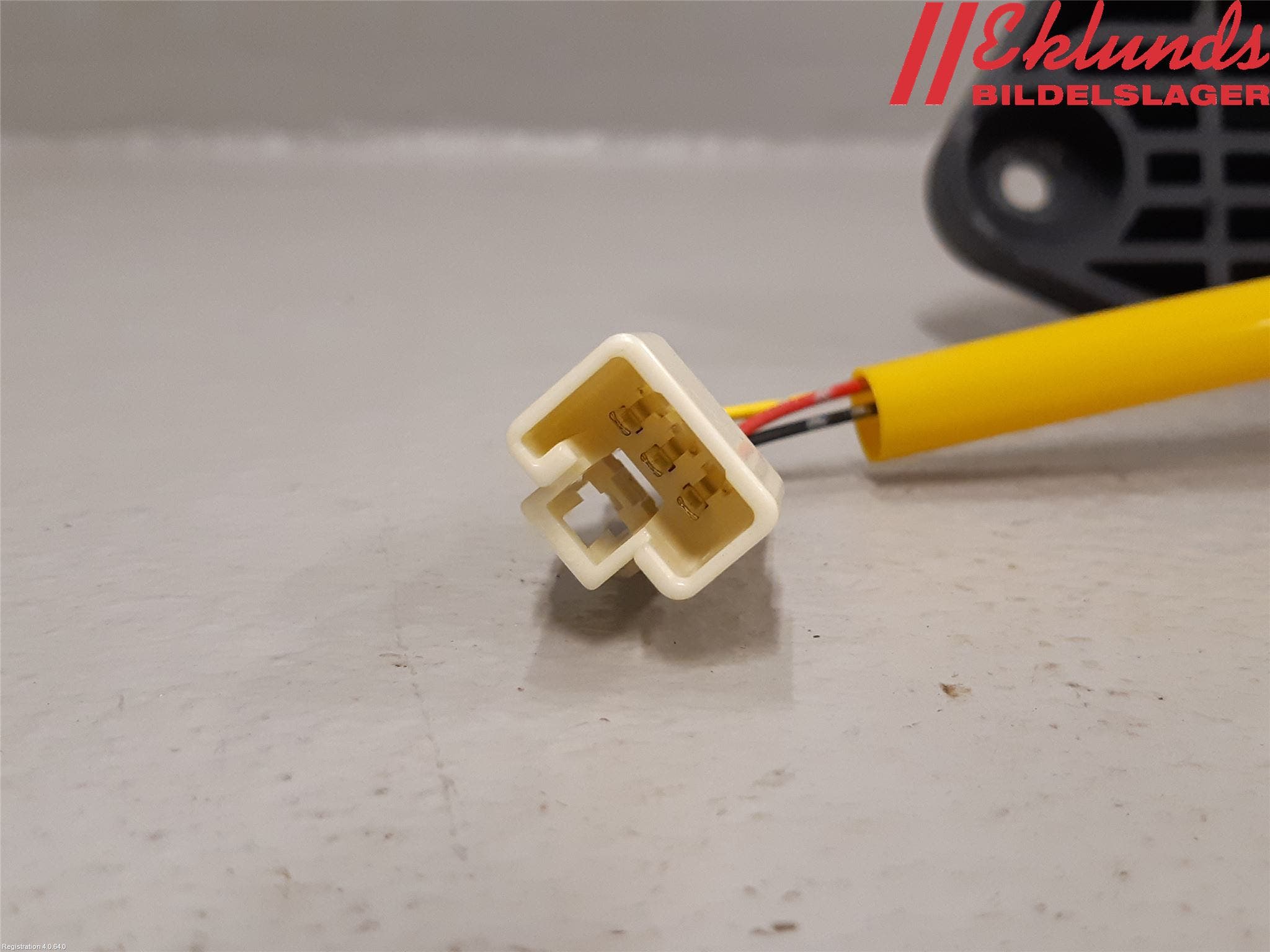 Mitsubishi OUTLANDER 13-21 Bakluckehandtag