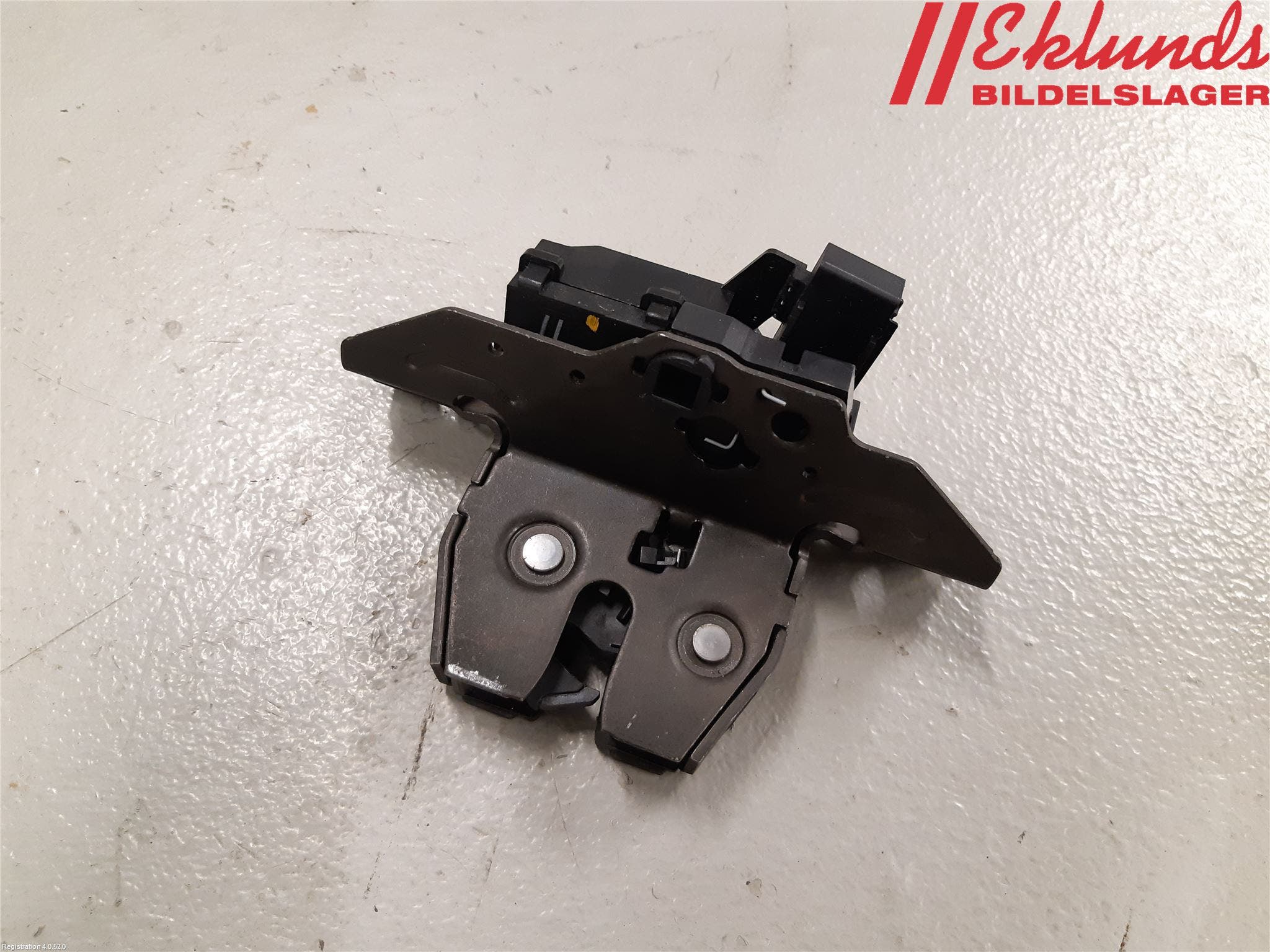 Opel ASTRA J 10-15 Låskista Baklucka