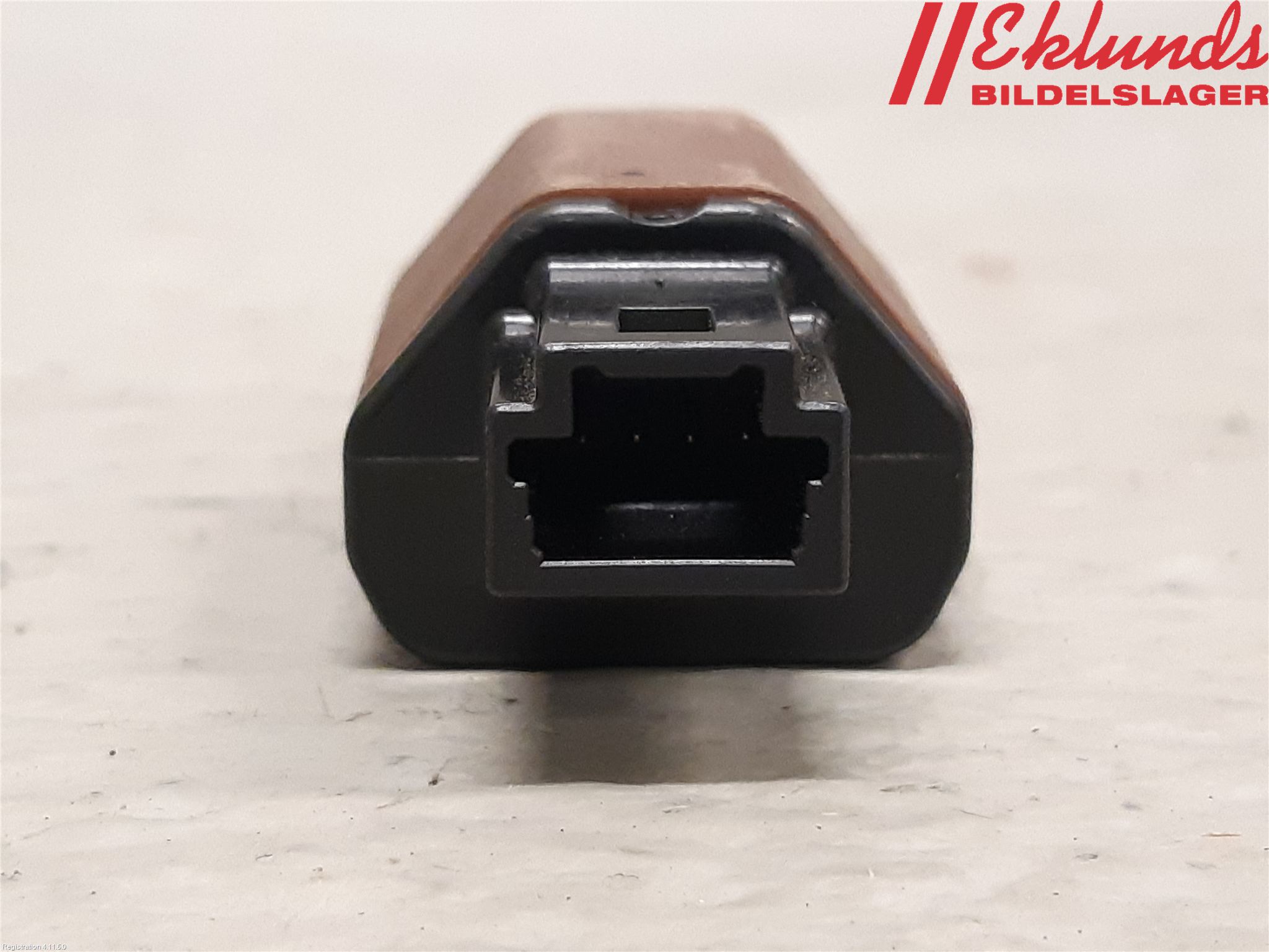 Tesla MODEL Y 21- Bromsljuskontakt