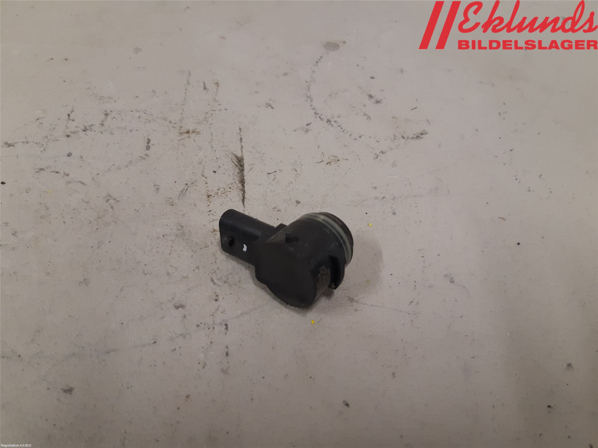 Volkswagen VW TOURAN 16- Parkeringshjälp Frontsensor