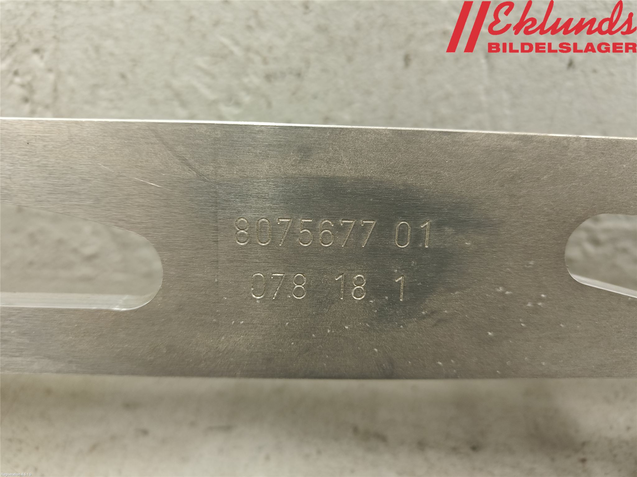 BMW 5 G30/G31/F90 17-23 Fjäderbensstag