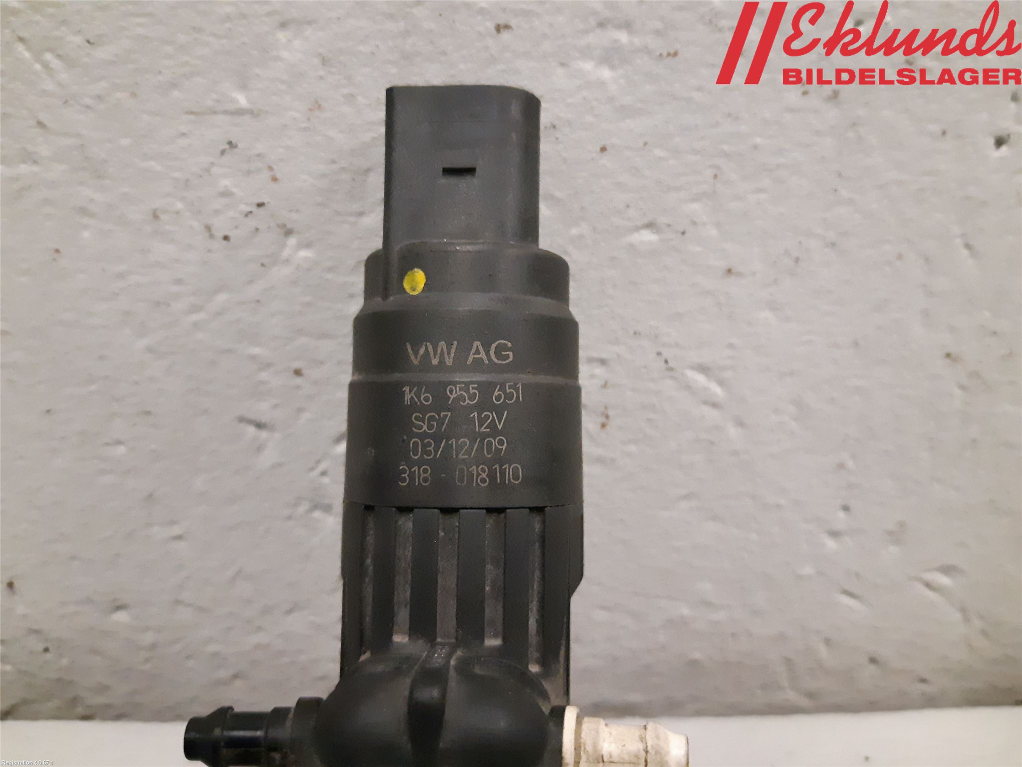 Volkswagen VW TOURAN 03-10 Spolarpump Vindruta