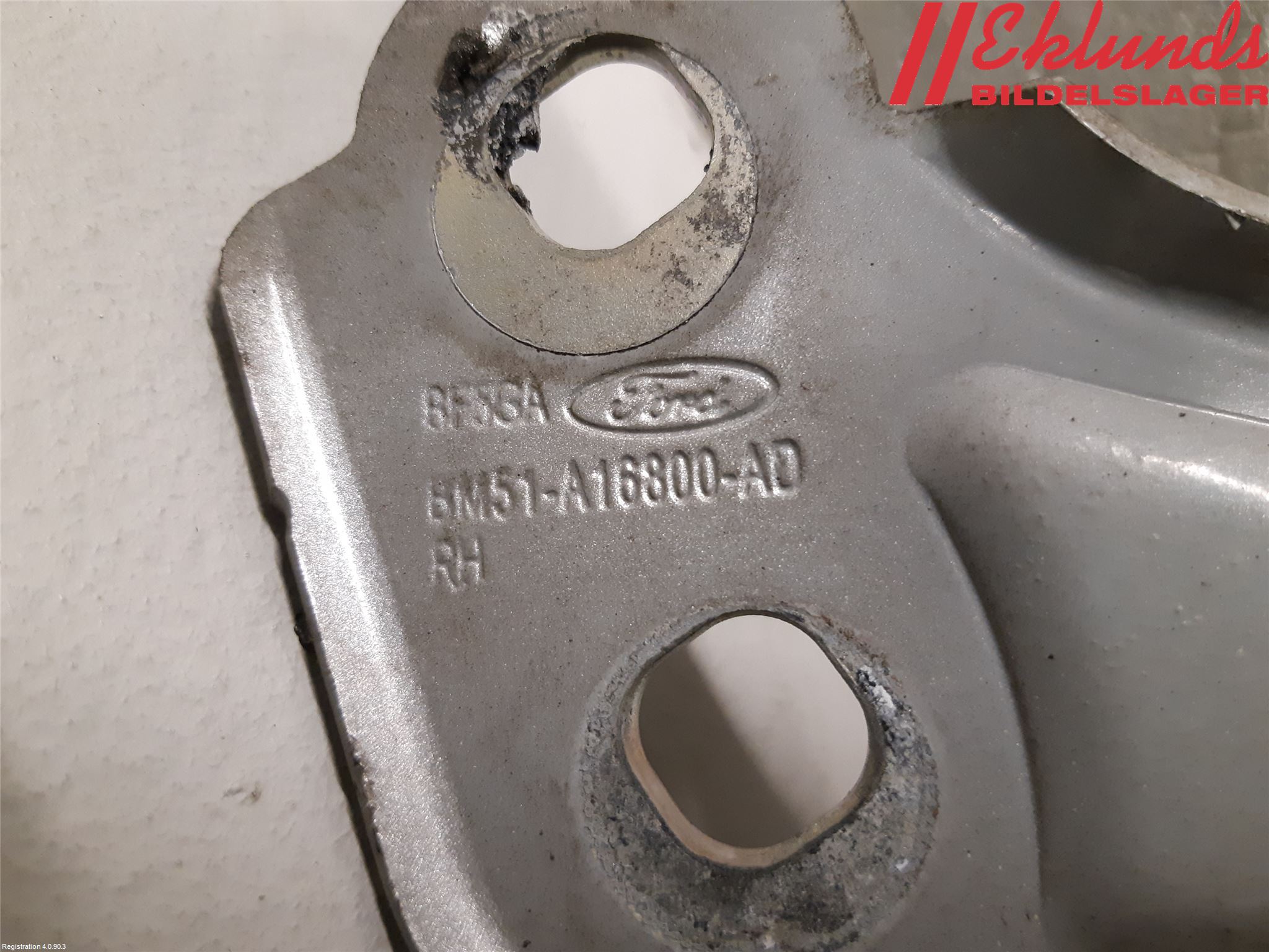 Ford FOCUS 11-14 Huvgångjärn