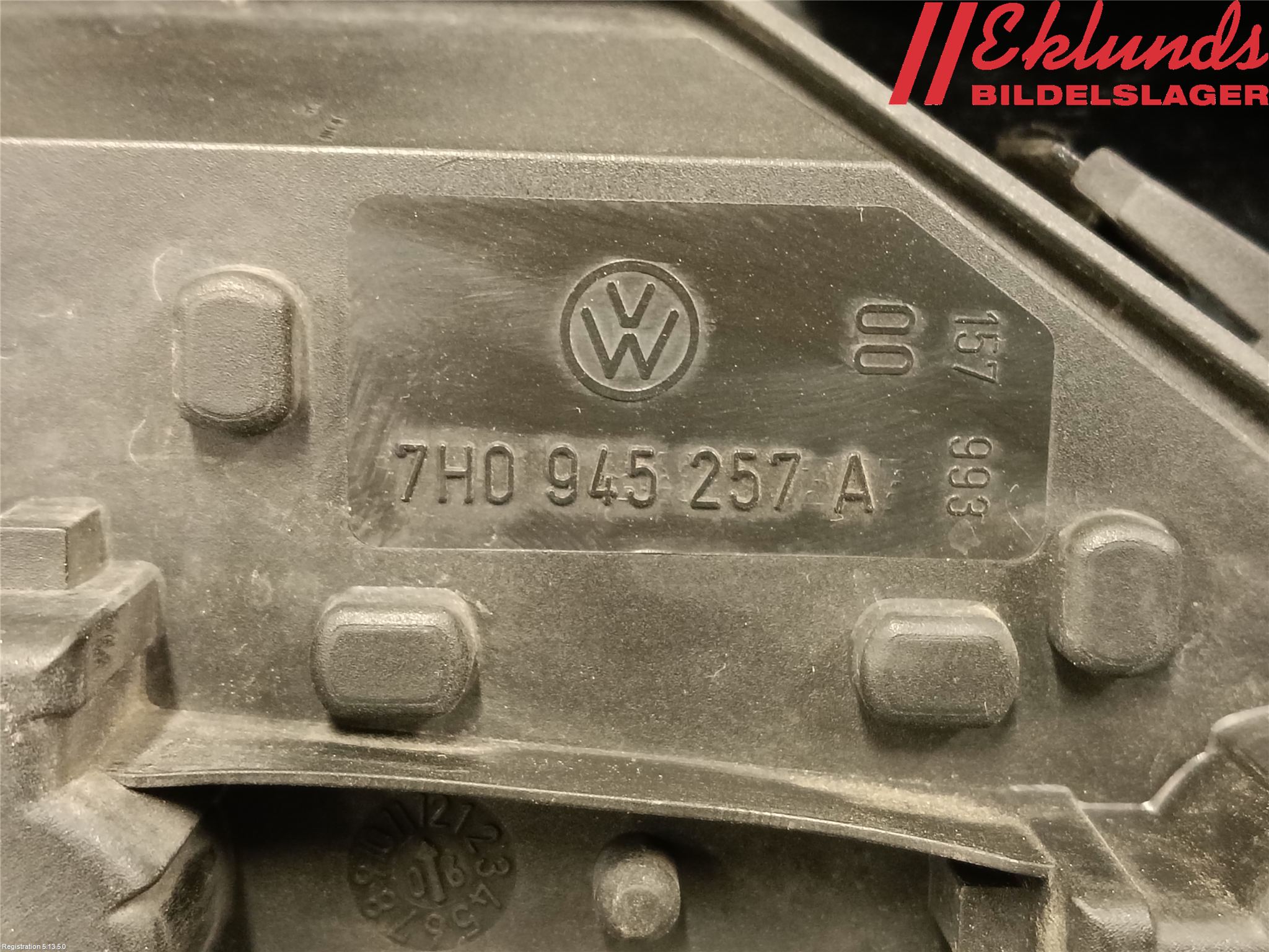 Volkswagen VW TRANSP/CARAVELLE (T5) 04-15 Bakljus Vänster