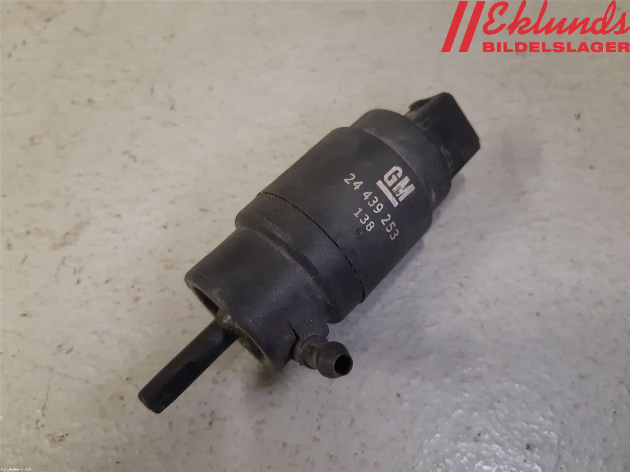 Saab 9-5     06-10 Spolarpump Baklucka