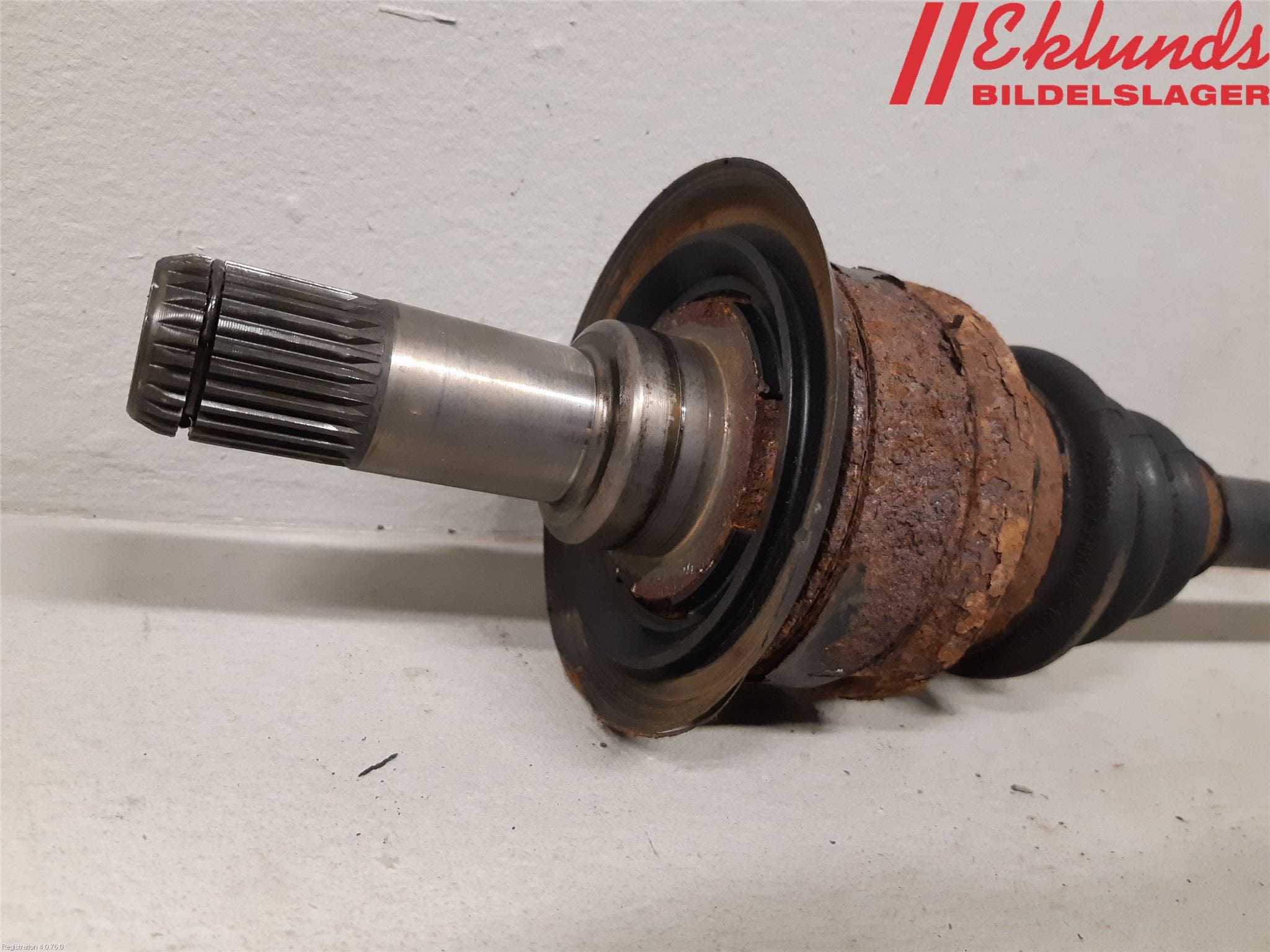 BMW 1 F20/F21 11-19 Drivaxel Bak Höger