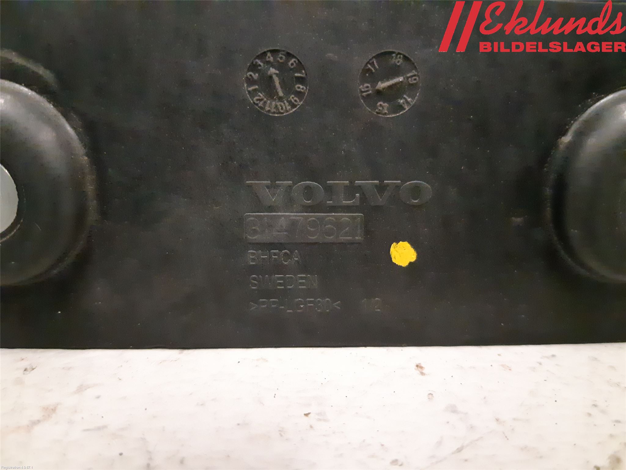Volvo XC90/RECHARGE 16- Batterilåda-Fäste-Hållare