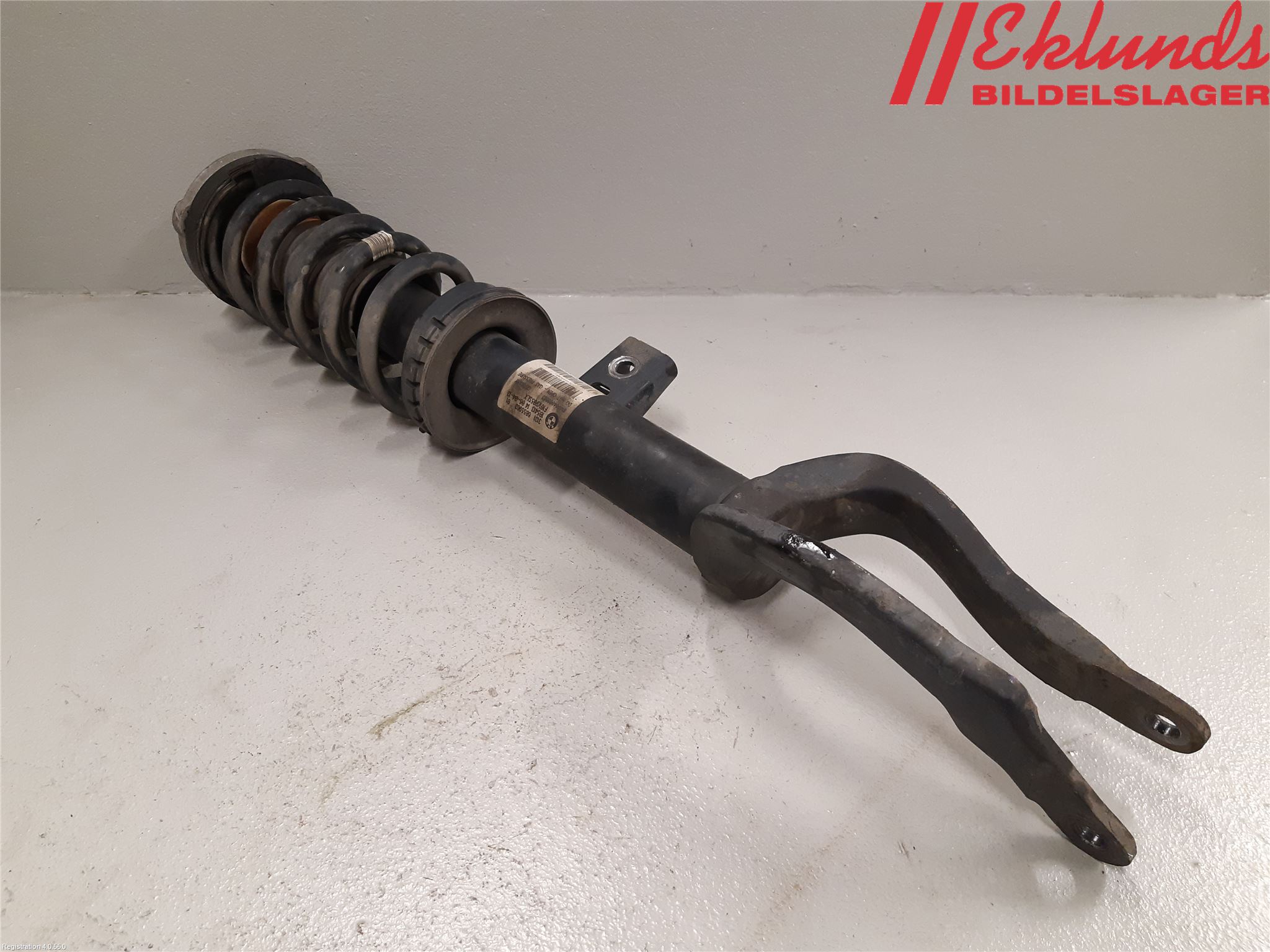 BMW 5 F10/F11/F18 09-17 Fjäderben Fram Vänster