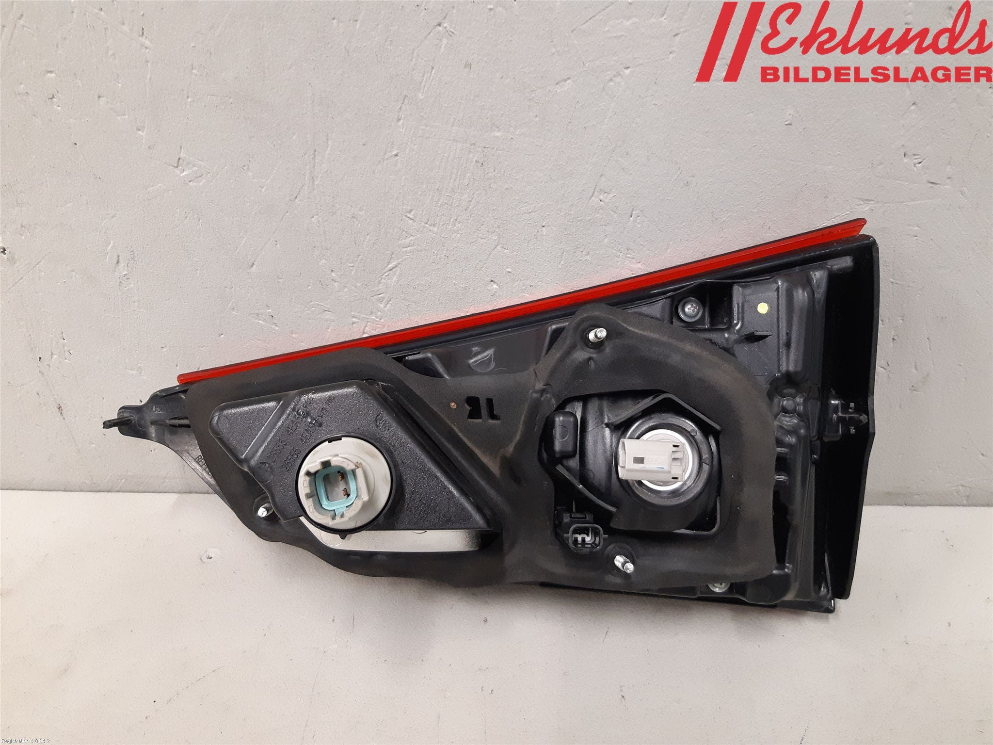 Nissan QASHQAI 14-17 Bakljus Lucka Vä