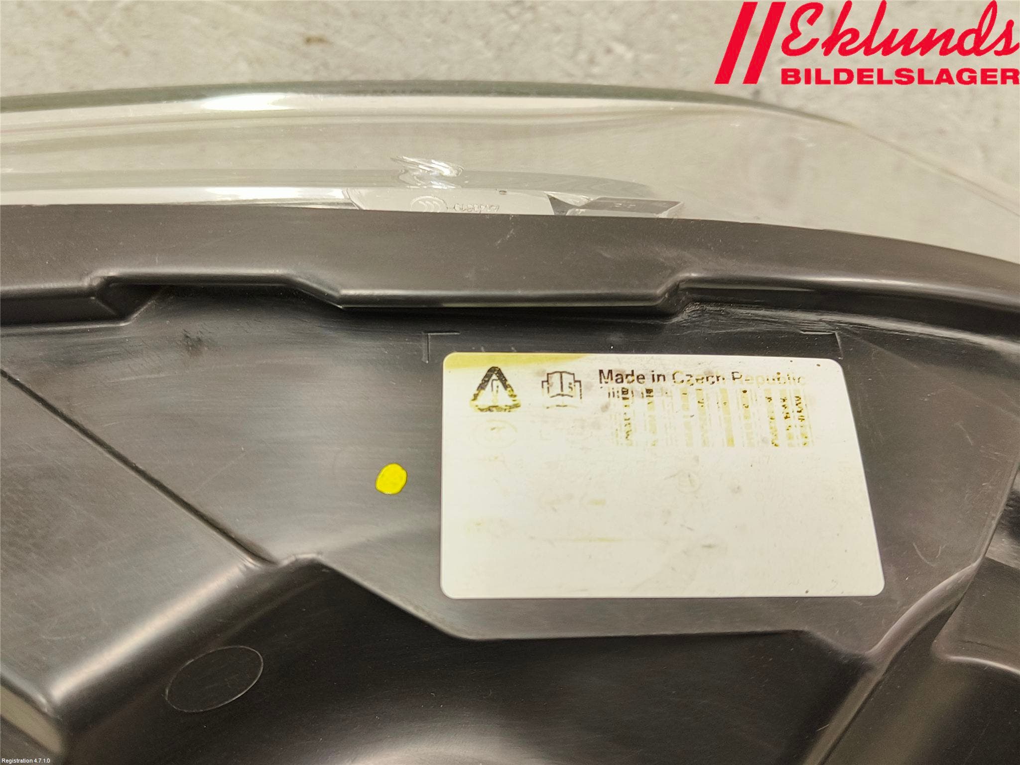 Ford FIESTA 09-12 Strålkastare Höger