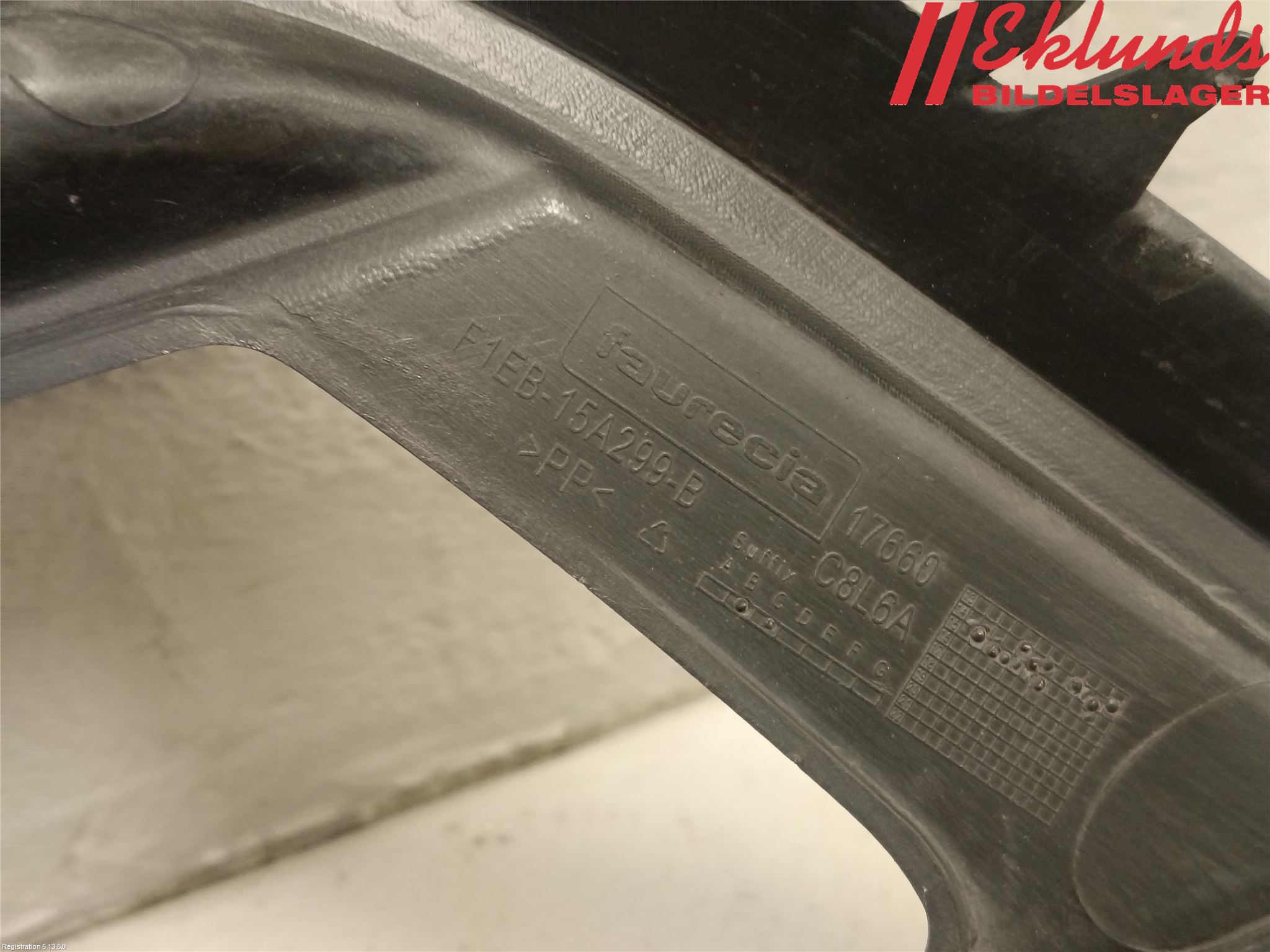 Ford FOCUS 15-18 Dimljussarg Fram