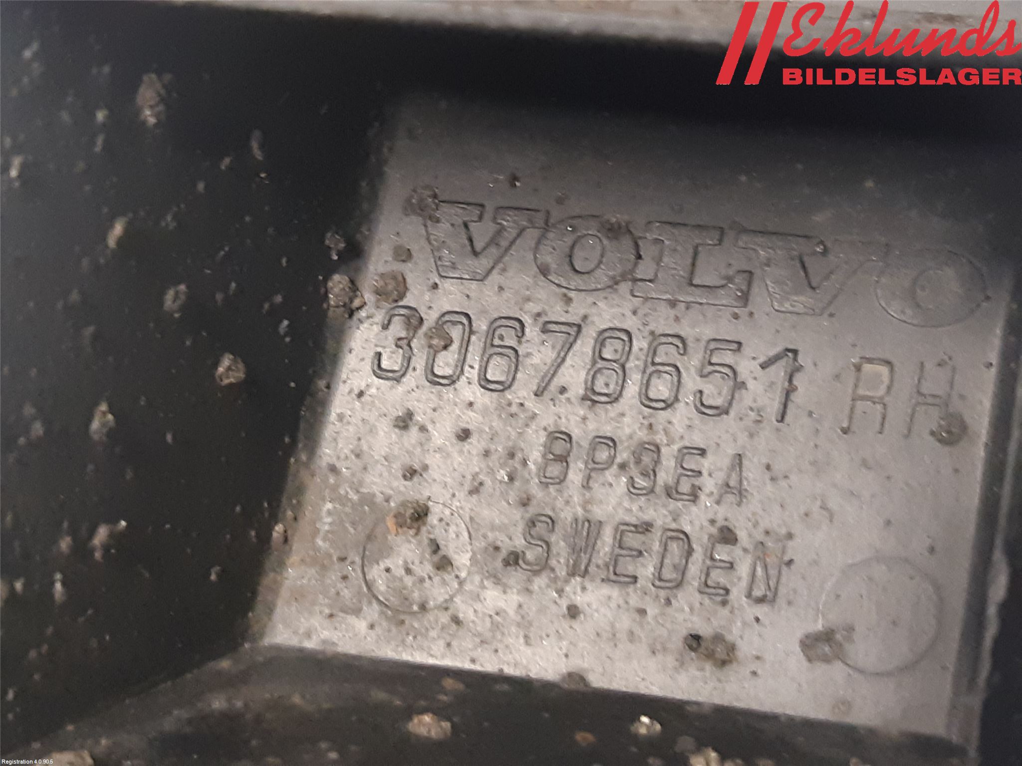 Volvo V70 08-13 Stötfångarfäste Bak Hö