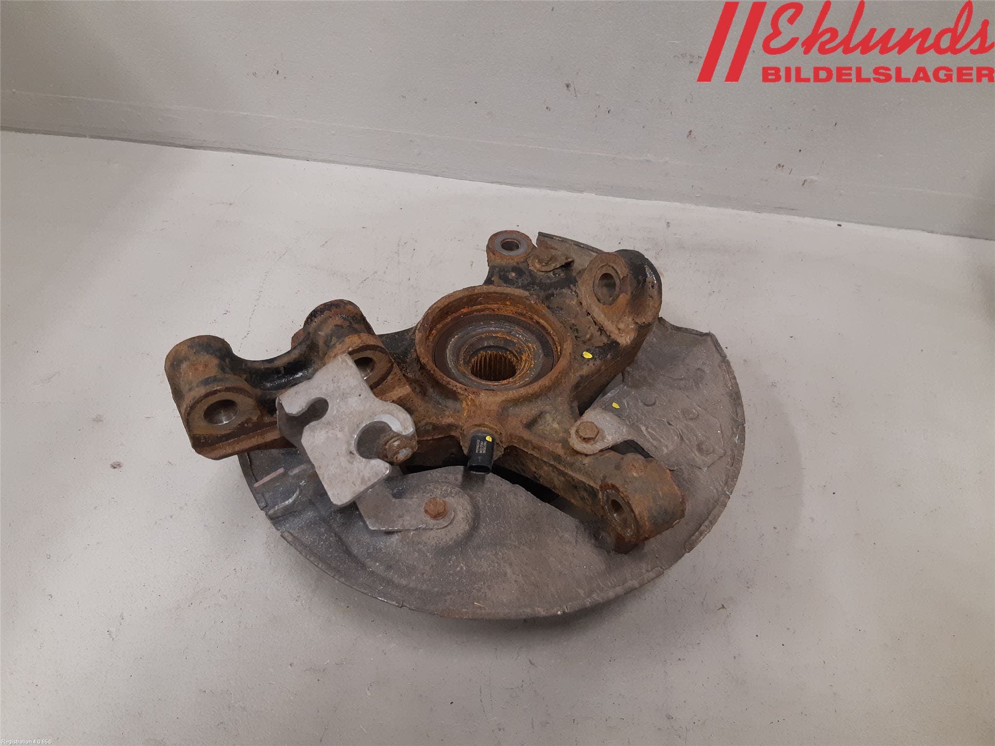 Peugeot PARTNER/E-PARTNER 19- Styrspindel Lagerhus Vä