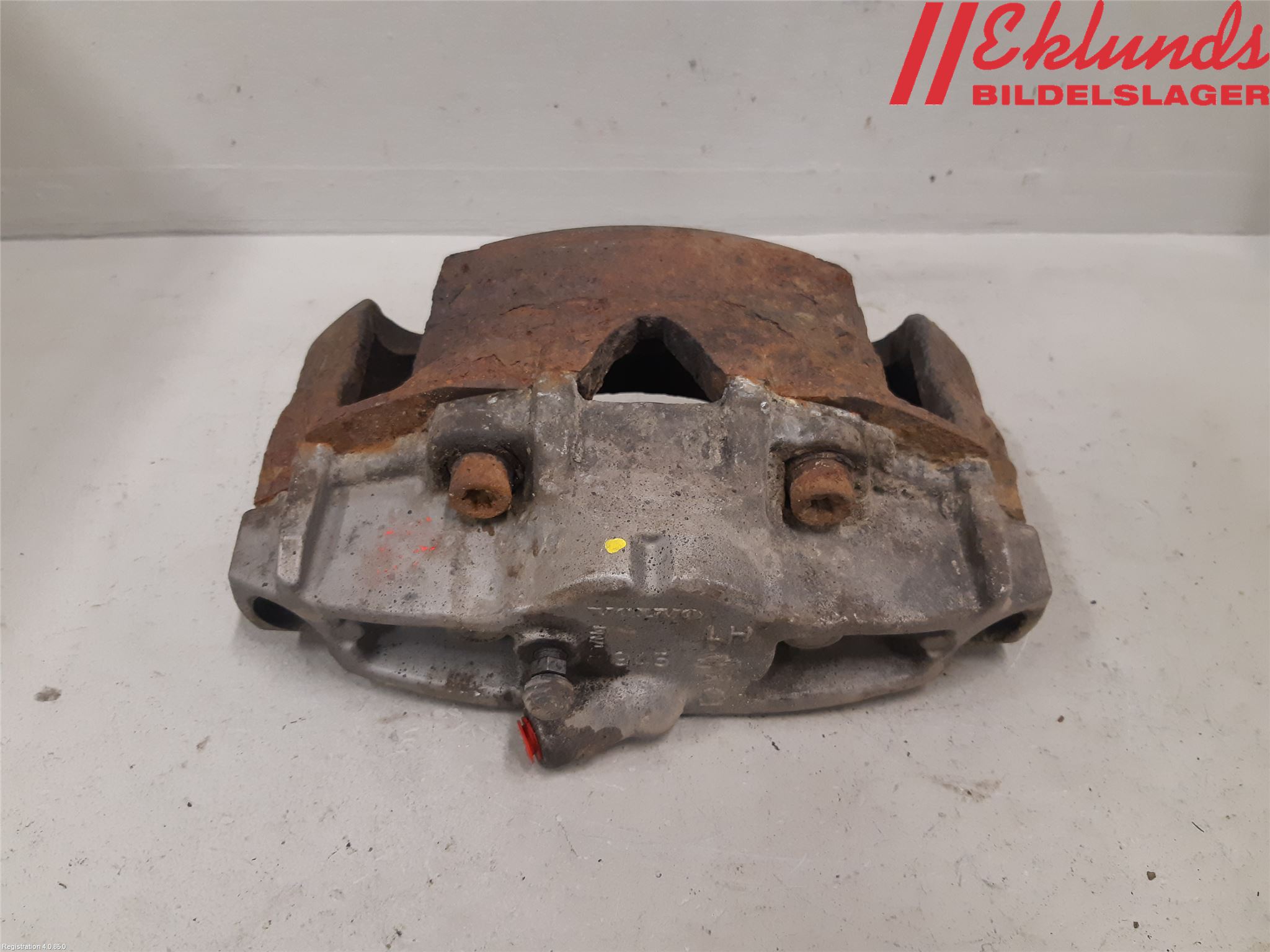 Volvo XC70 08-13 Bromsok Fram Vänster