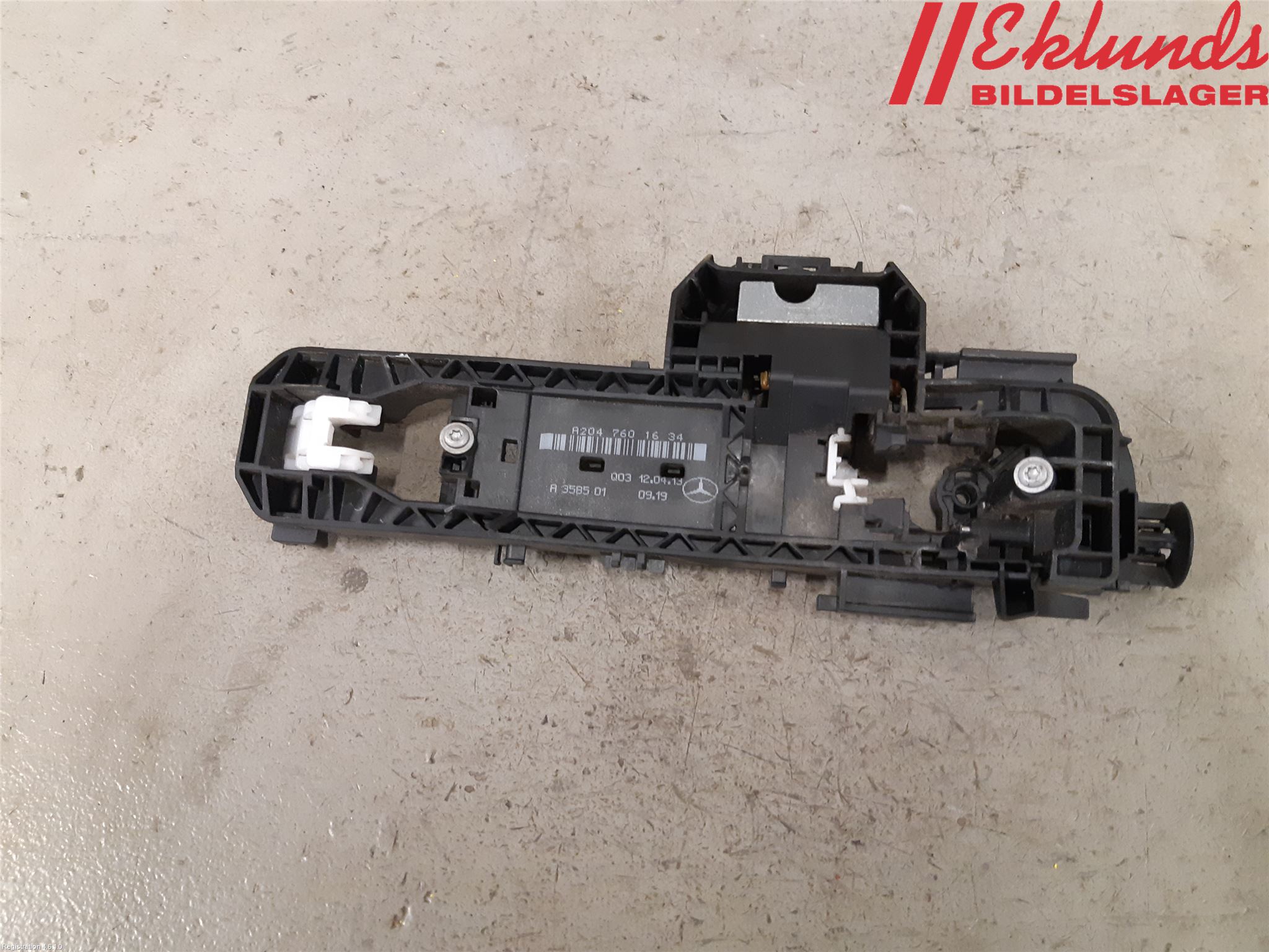 Mercedes-Benz MB E-KLASS (W212) 09-16 Dörrhandtag Yttre Hö