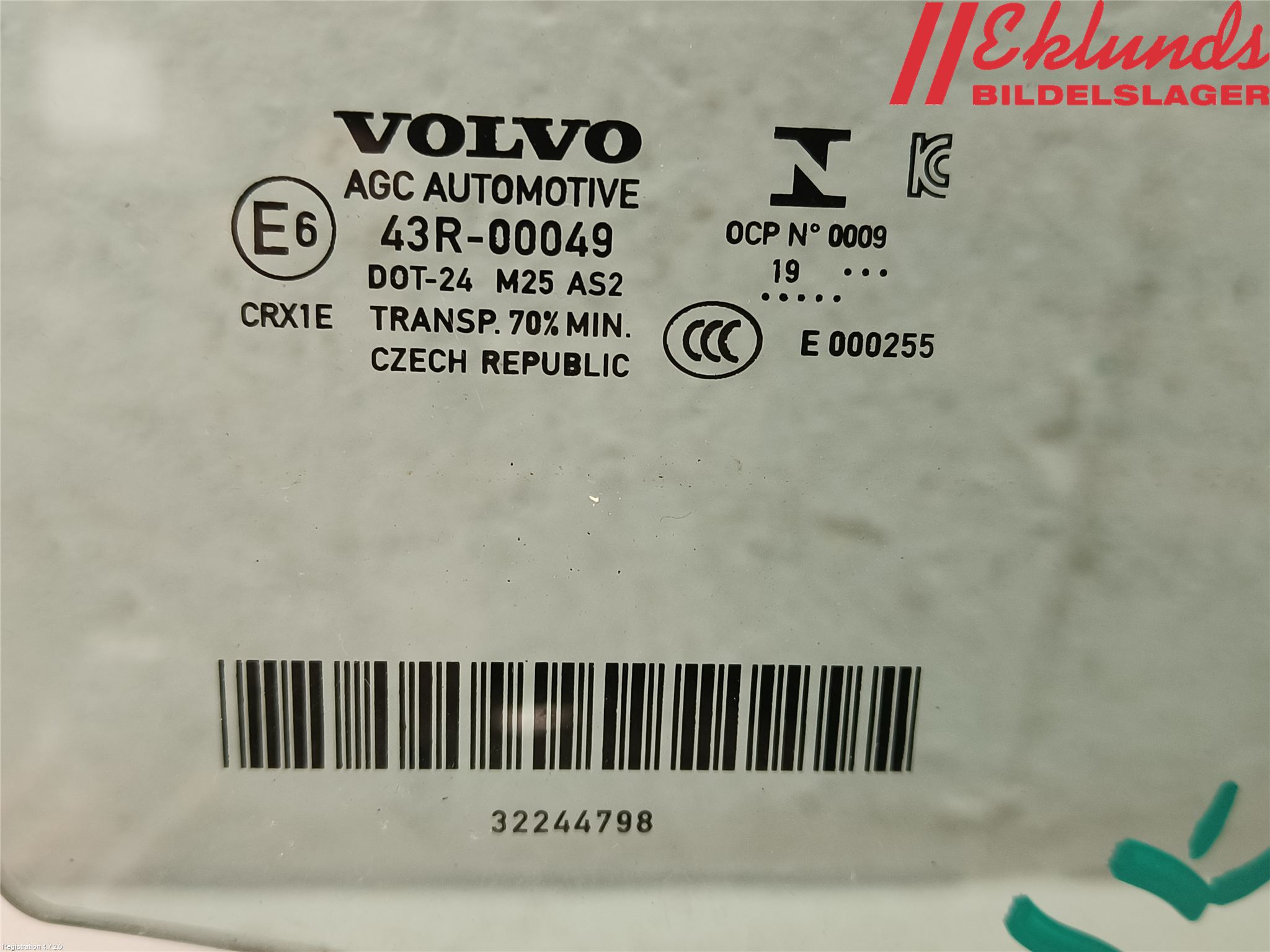Volvo XC40/RECHARGE 18- Dörruta Fram Höger