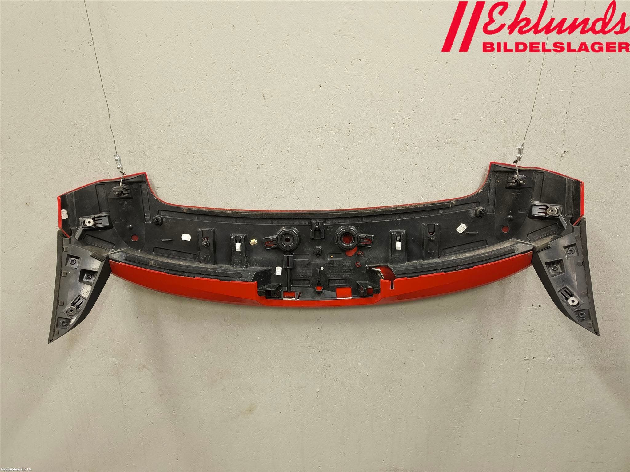 Opel INSIGNIA 17- Spoiler Baklucka