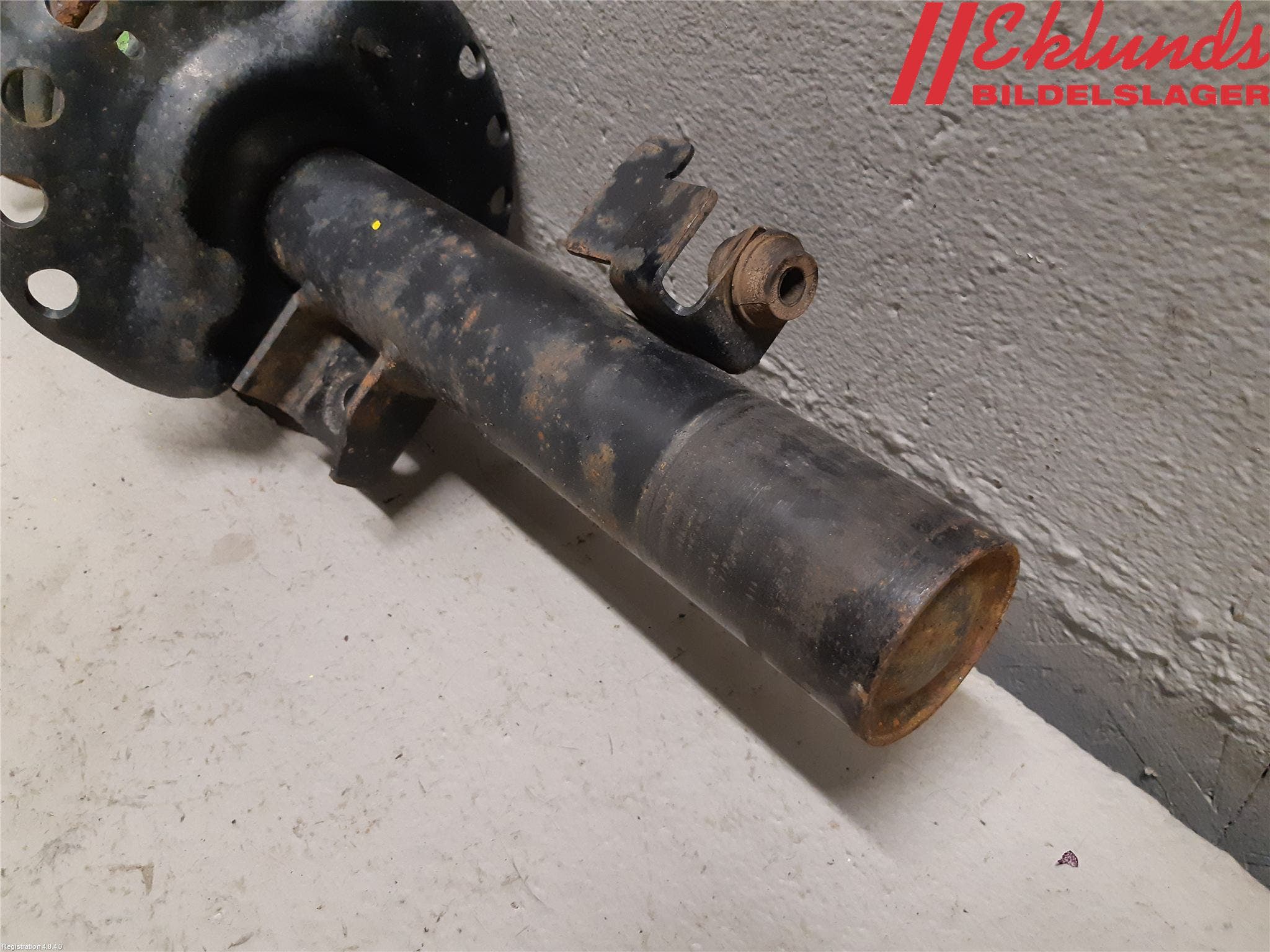 Volvo V60 11-13 Fjäderben Fram Höger