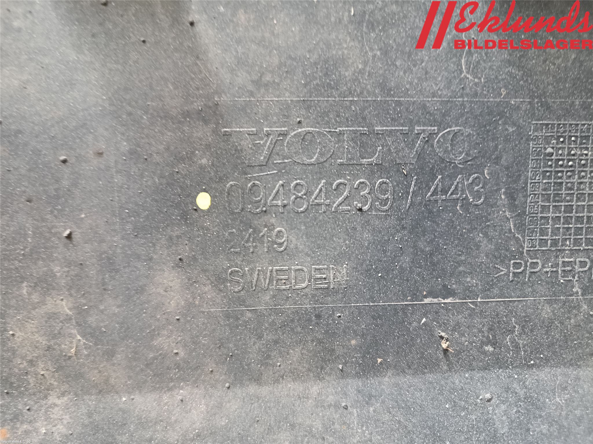 Volvo V70 00-04 Stötfångarbeklädnad Fram