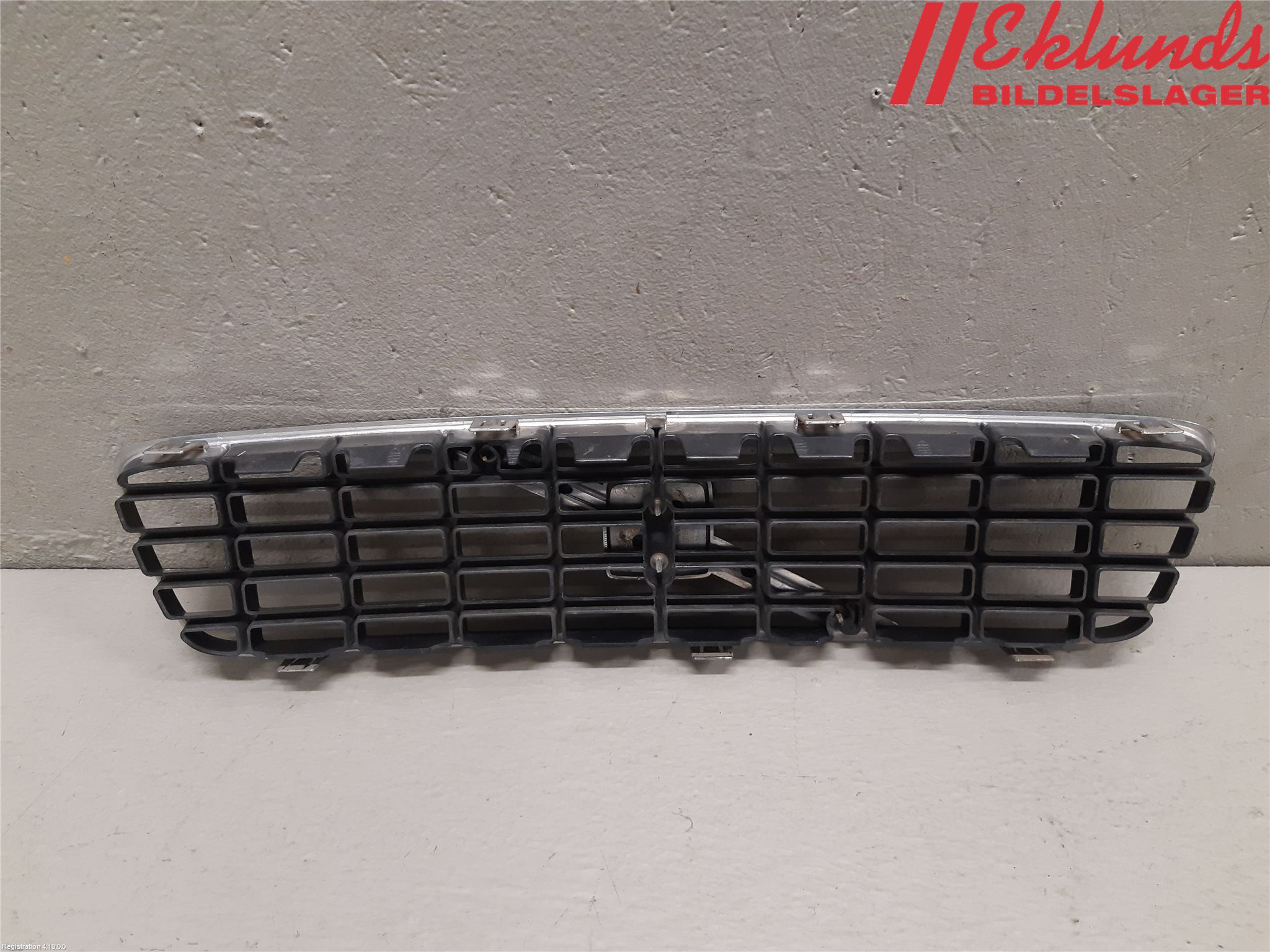 Volvo S60 01-04 Grill Komp