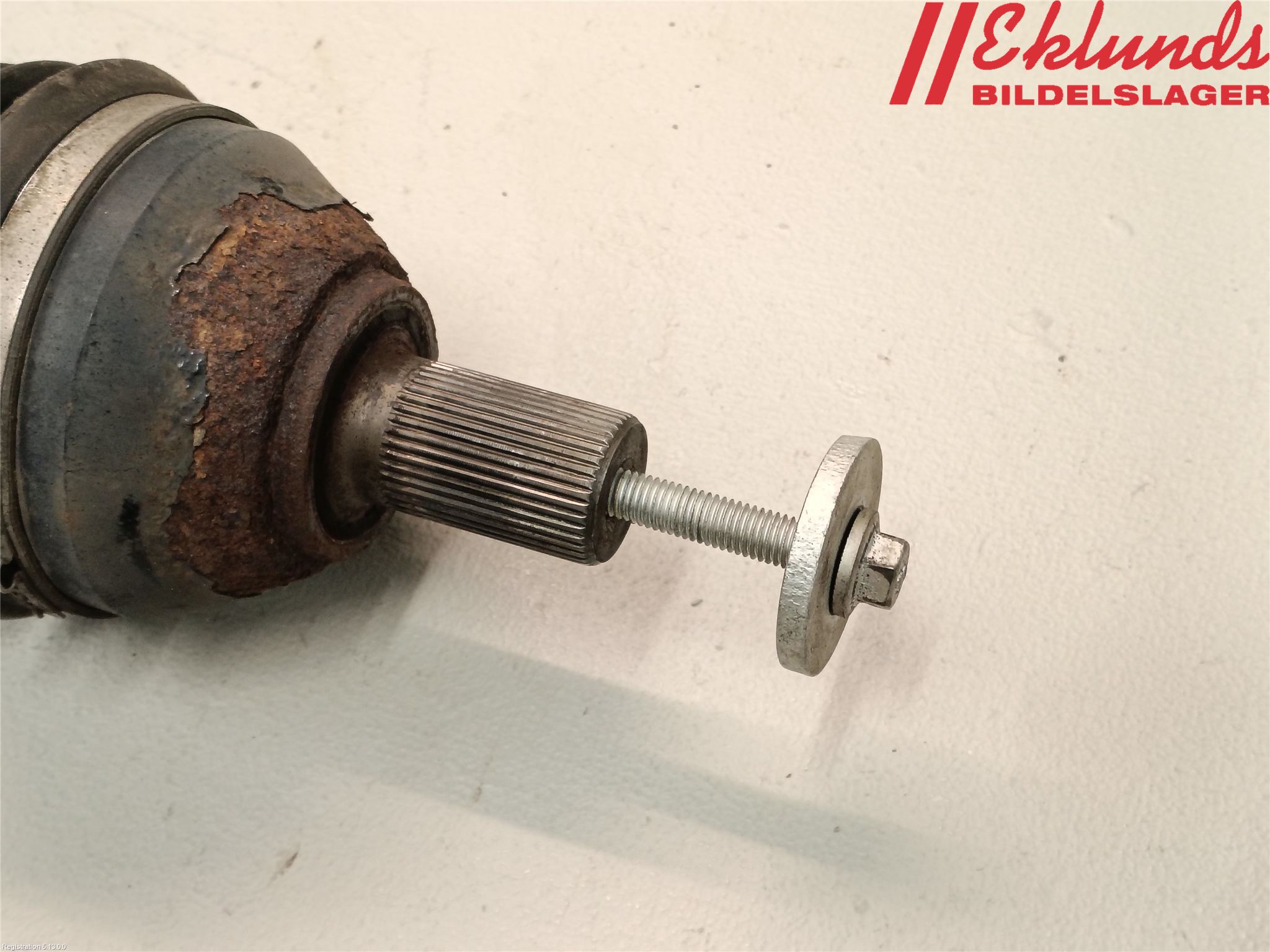 Volvo V70 08-13 Drivaxel Fram Höger
