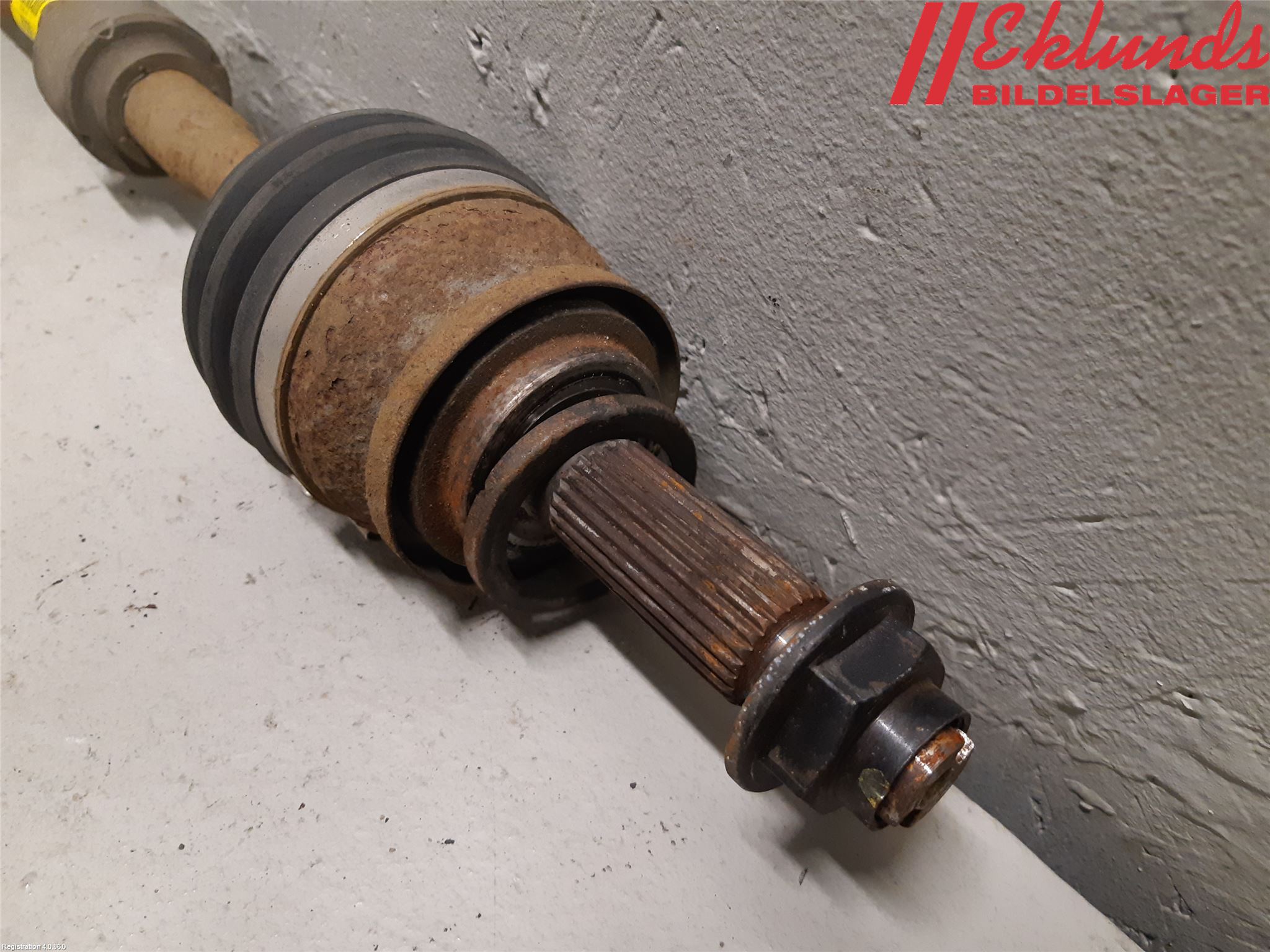 Kia STONIC 18->> Drivaxel Fram Höger