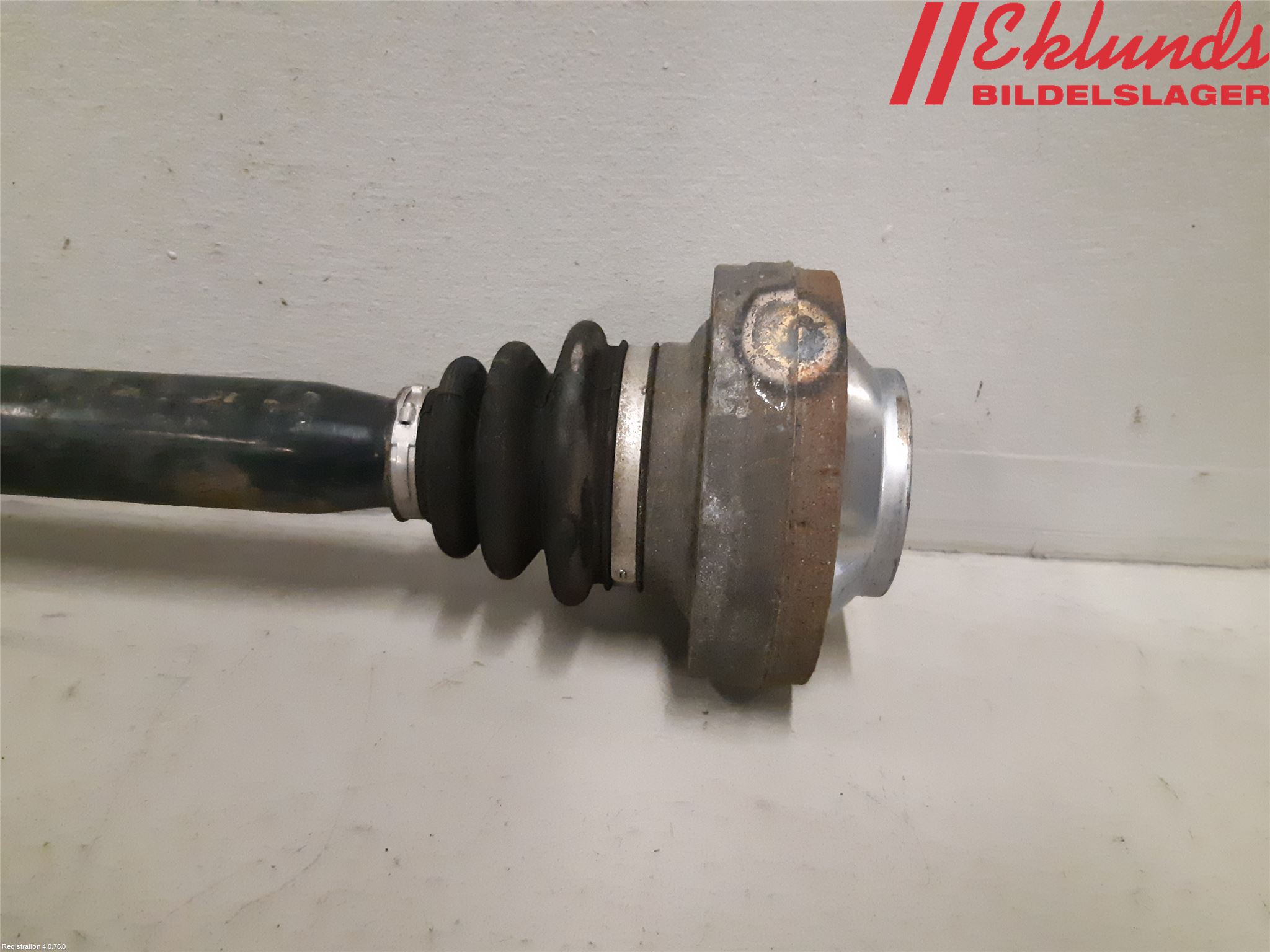 BMW 6 E63/64    02-10 Drivaxel Bak Vänster