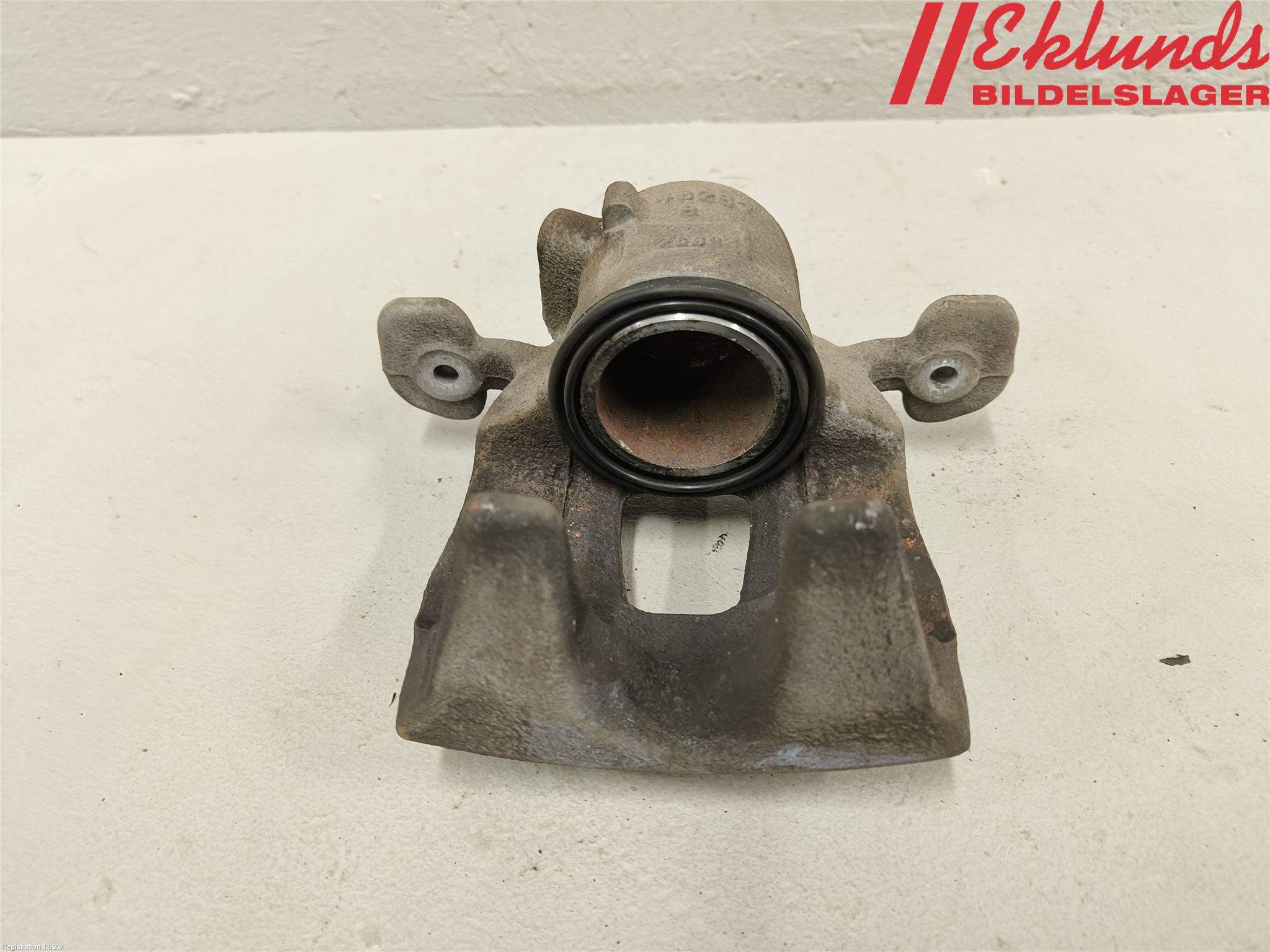 BMW X1 F48 15-22 Bromsok Fram Vänster