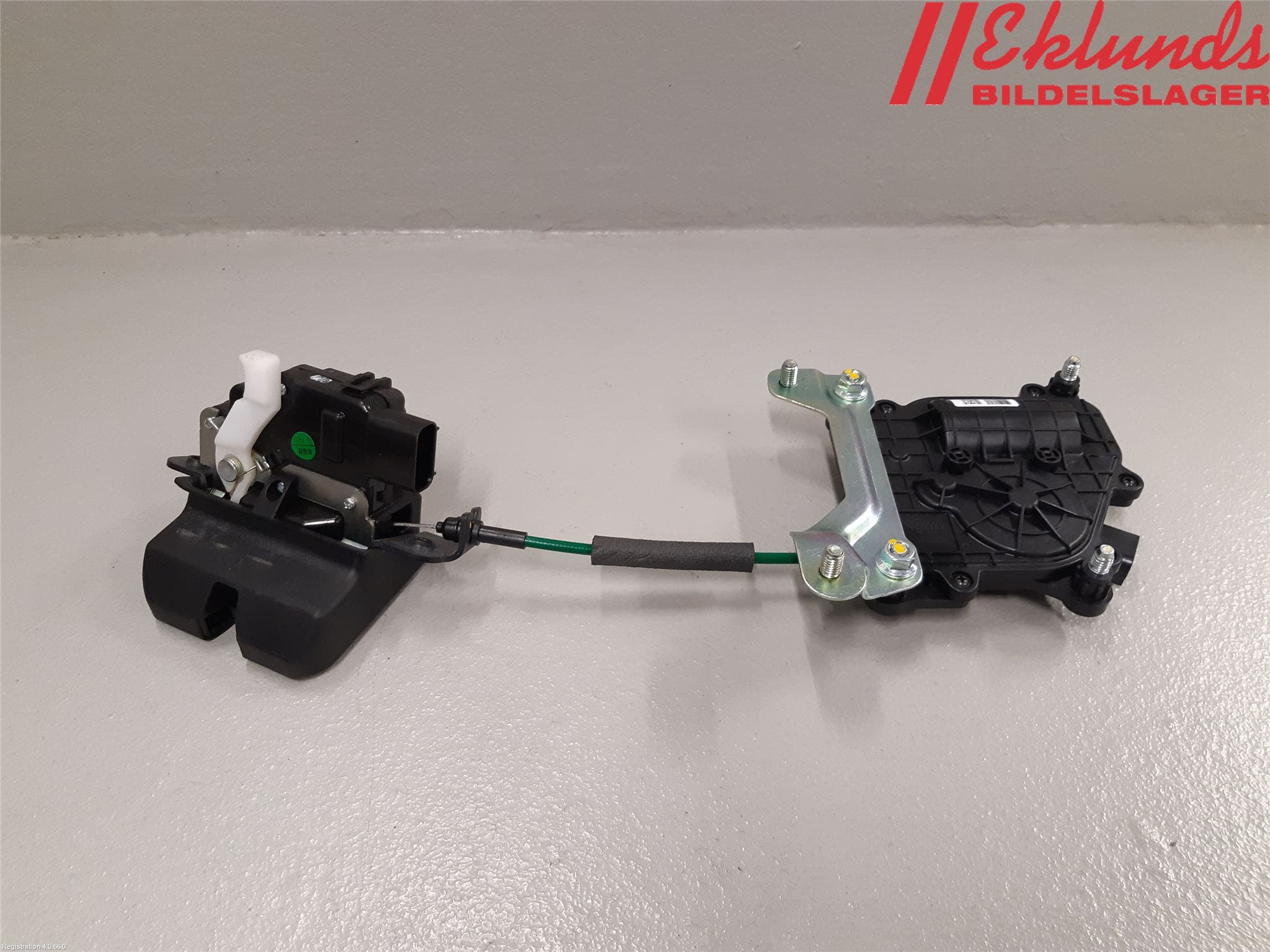 Kia SPORTAGE (QL) 16-21 Låskista Baklucka