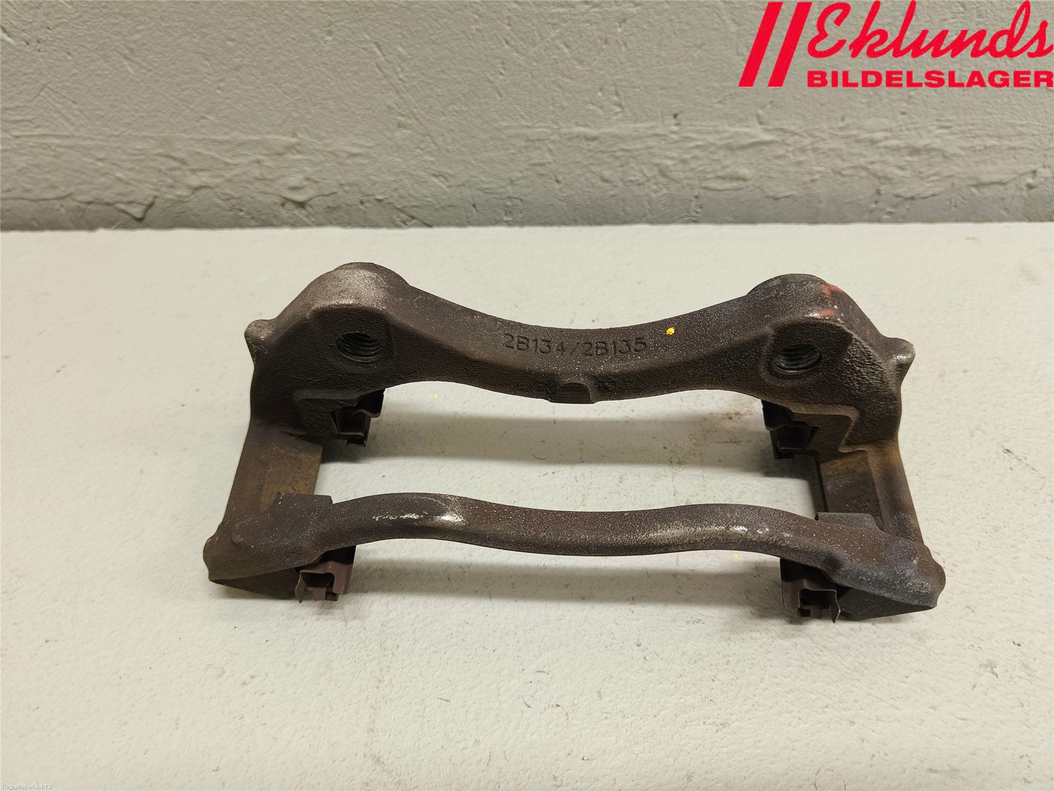 Ford TRANSIT SKÅP/BUSS 14-22 Bromsokshållare