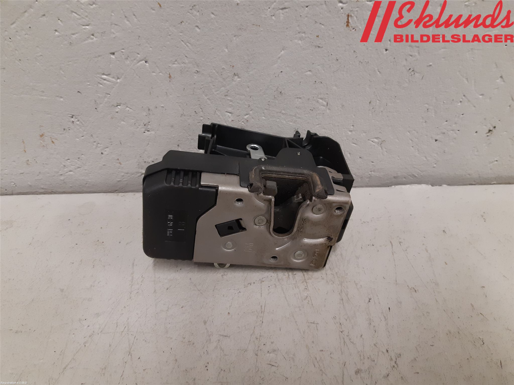 Opel VIVARO 01-14 Låskista-Dörrlås