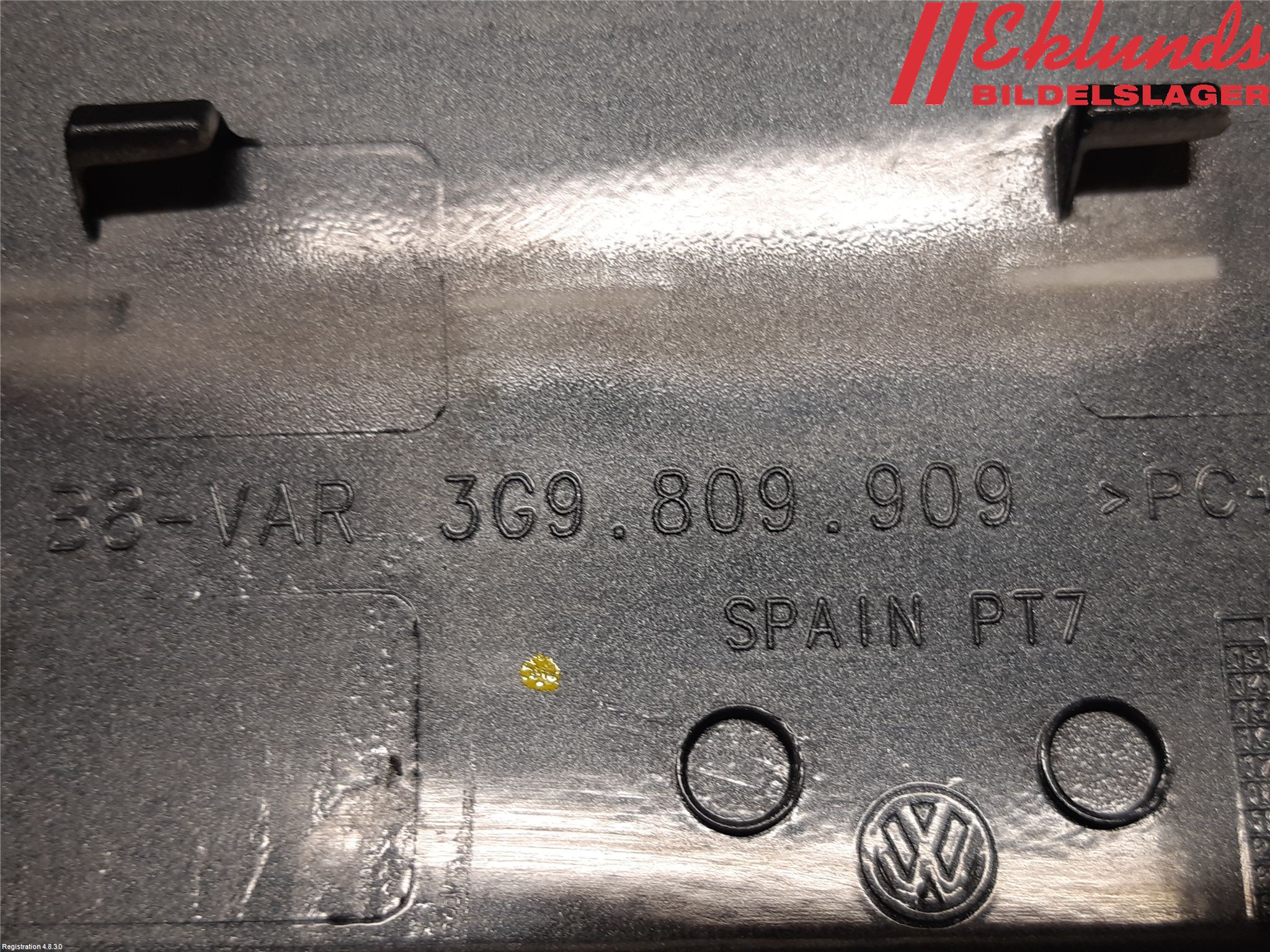 Volkswagen VW PASSAT 15-19 Tanklucka