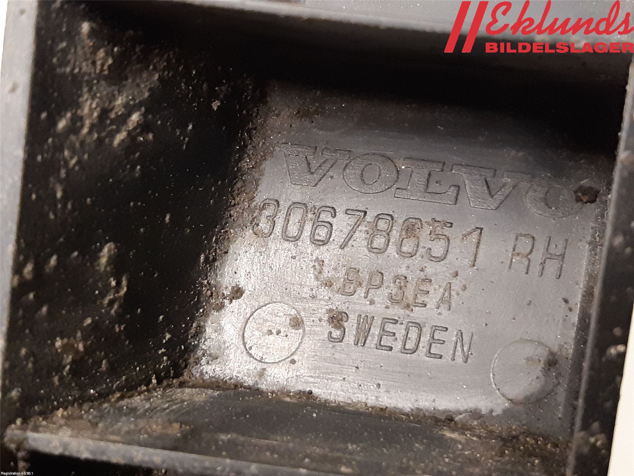 Volvo V70 08-13 Stötfångarfäste Bak Hö