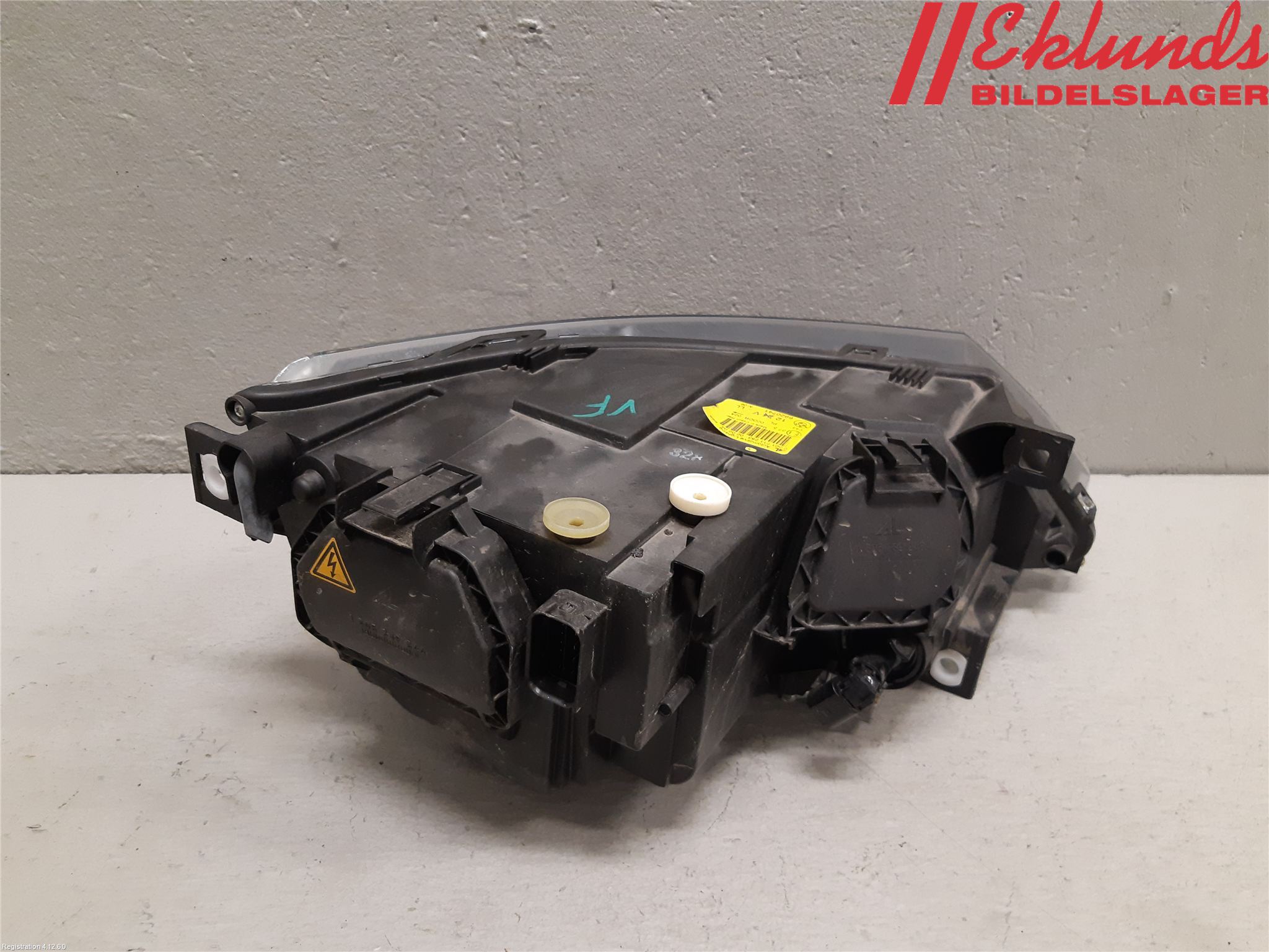 BMW 6 E63/64    02-10 Strålkastare Vänster