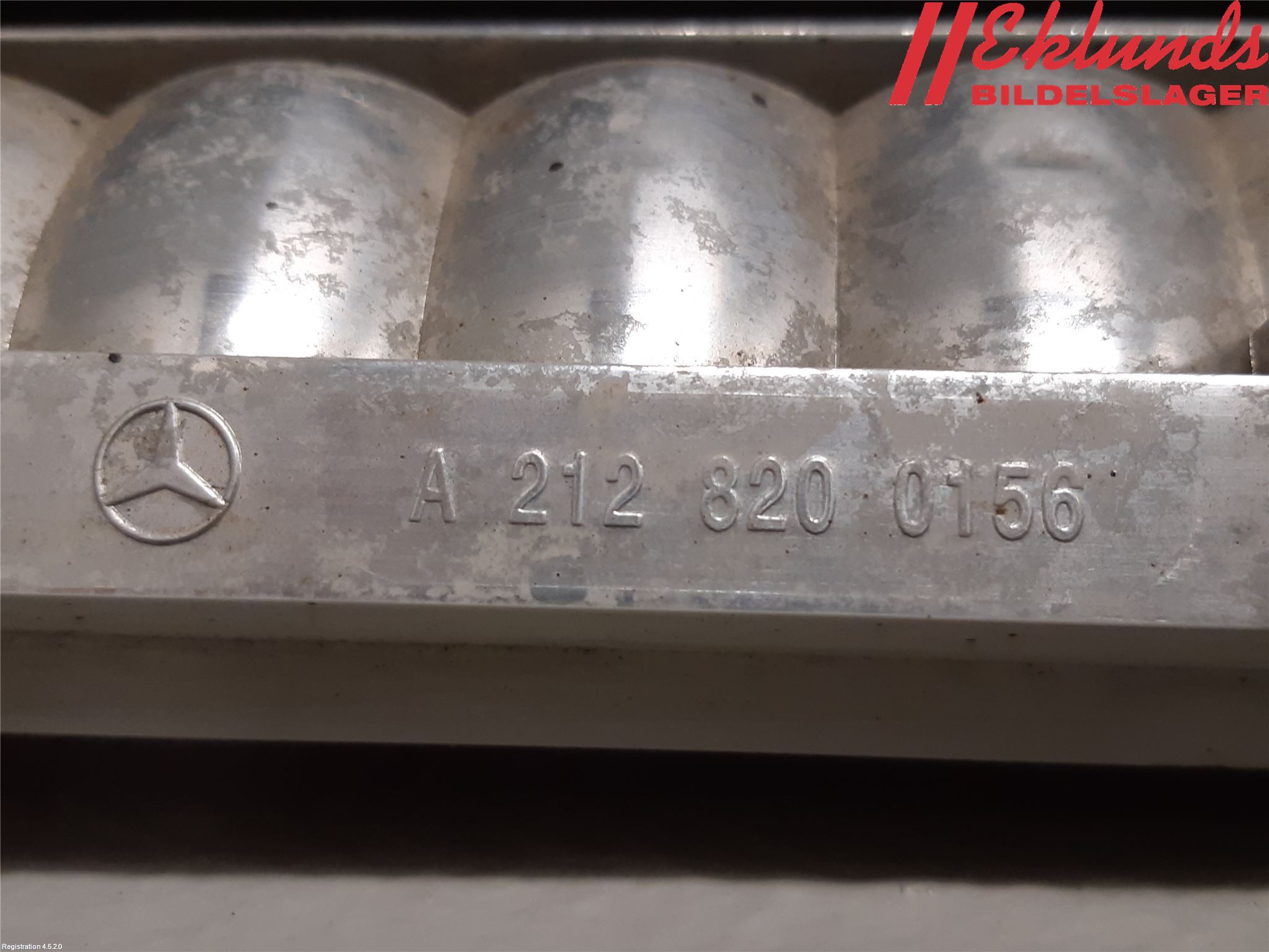 Mercedes-Benz MB E-KLASS (W212) 09-16 Bromsljus Bakruta