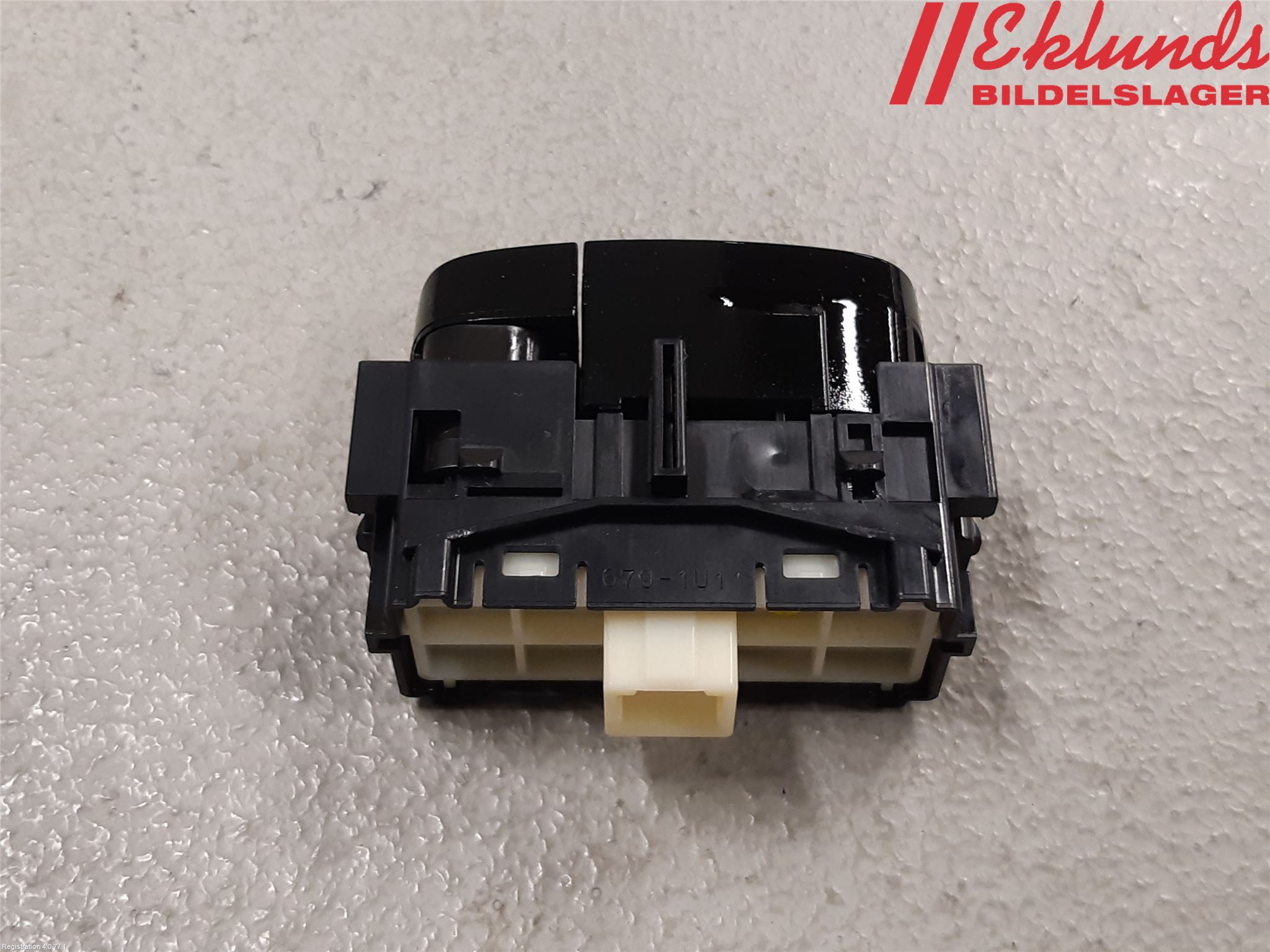 Toyota COROLLA 19- Strömställare Övrigt