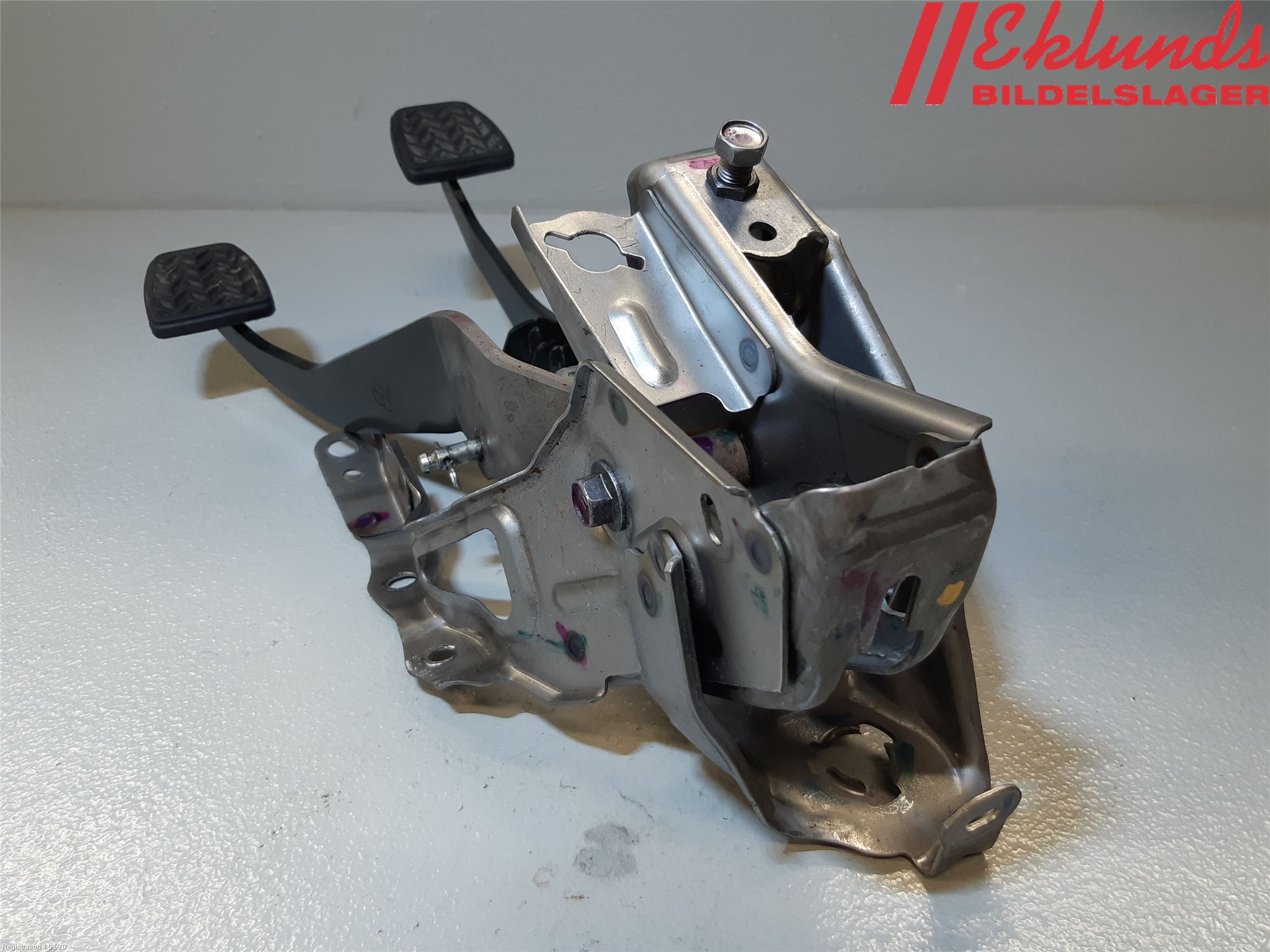 Peugeot 108 15-22 Pedalställ