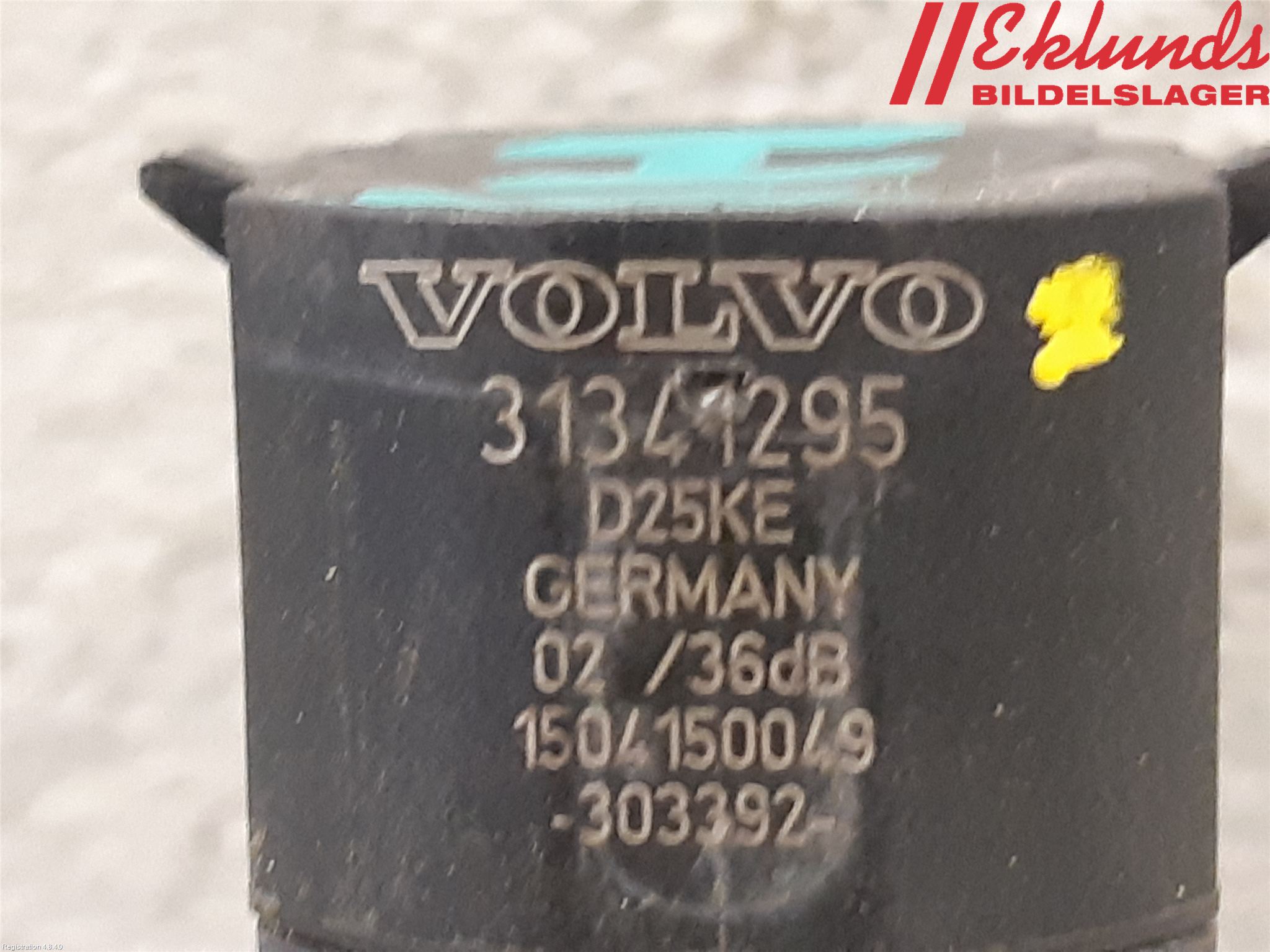 Volvo V40 CROSS COUNTRY 13-19 Parkeringshjälp Frontsensor